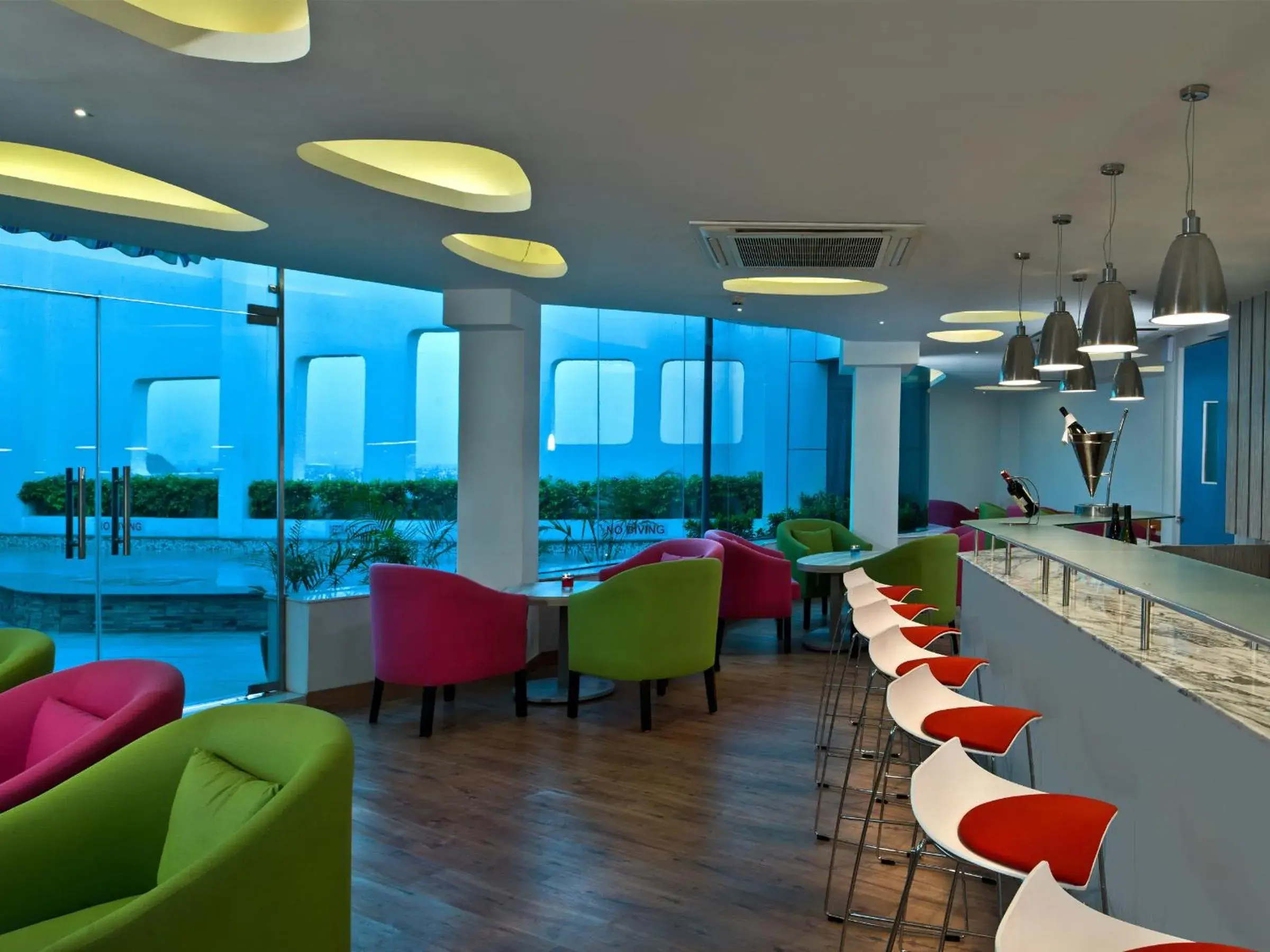 Food and drinks in Park Inn by Radisson New Delhi IP Extension