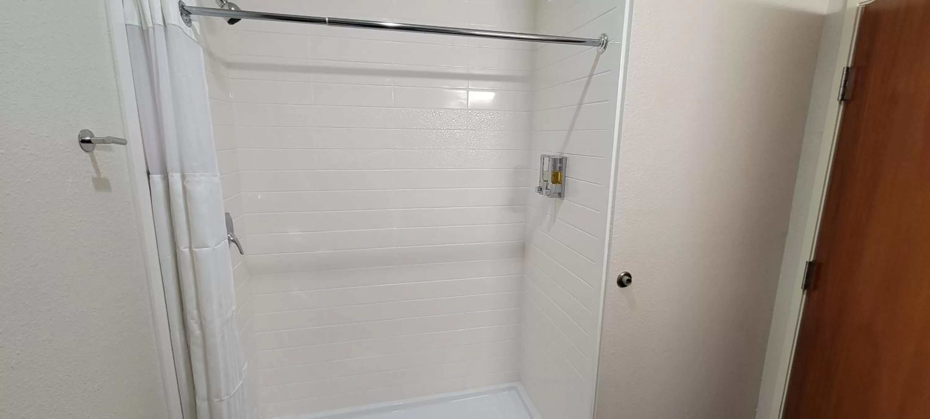 Shower in Americas Best Value Inn San Antonio Downtown Riverwalk