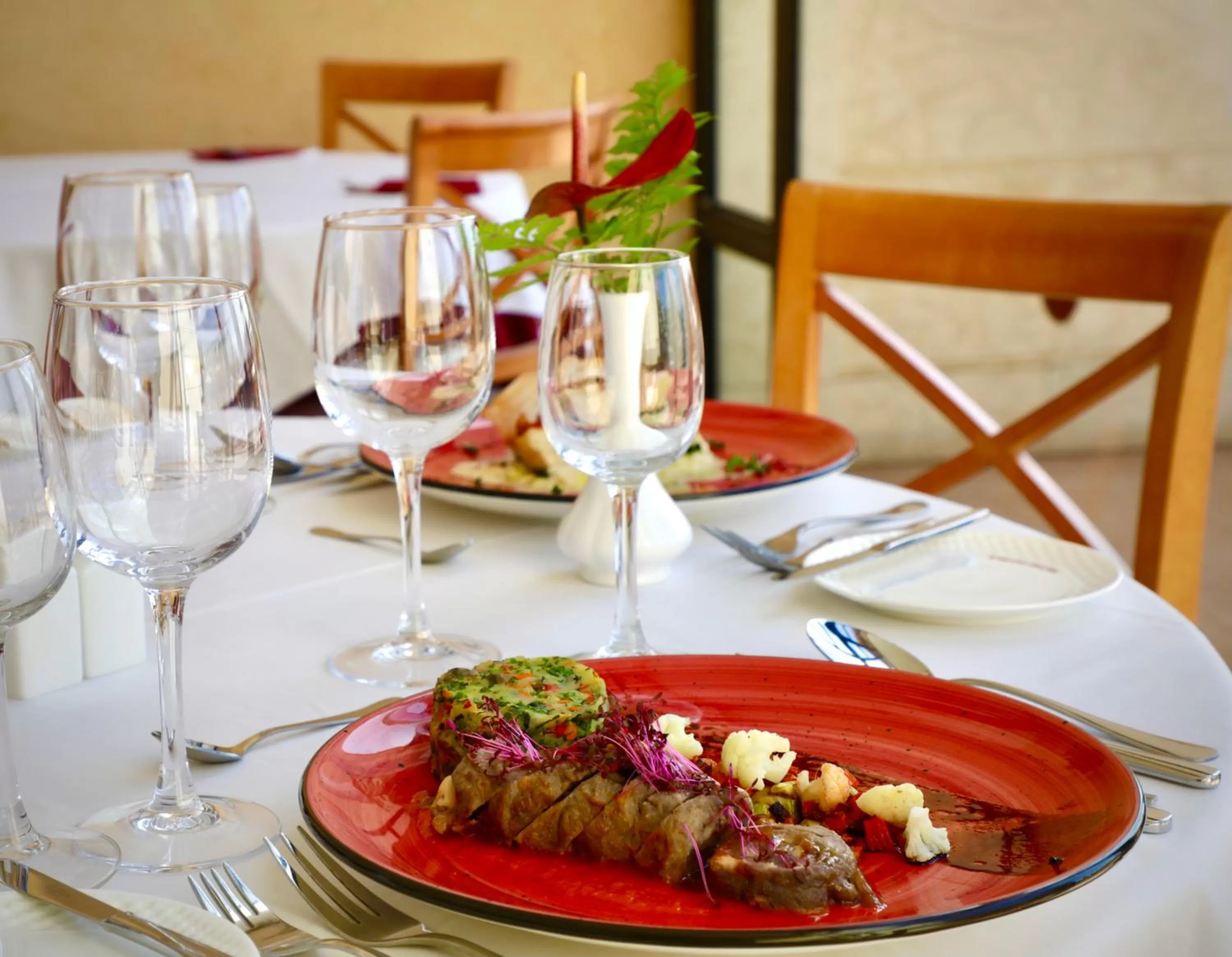 Restaurant/places to eat in Grand Muthu Golf Plaza Hotel & Spa