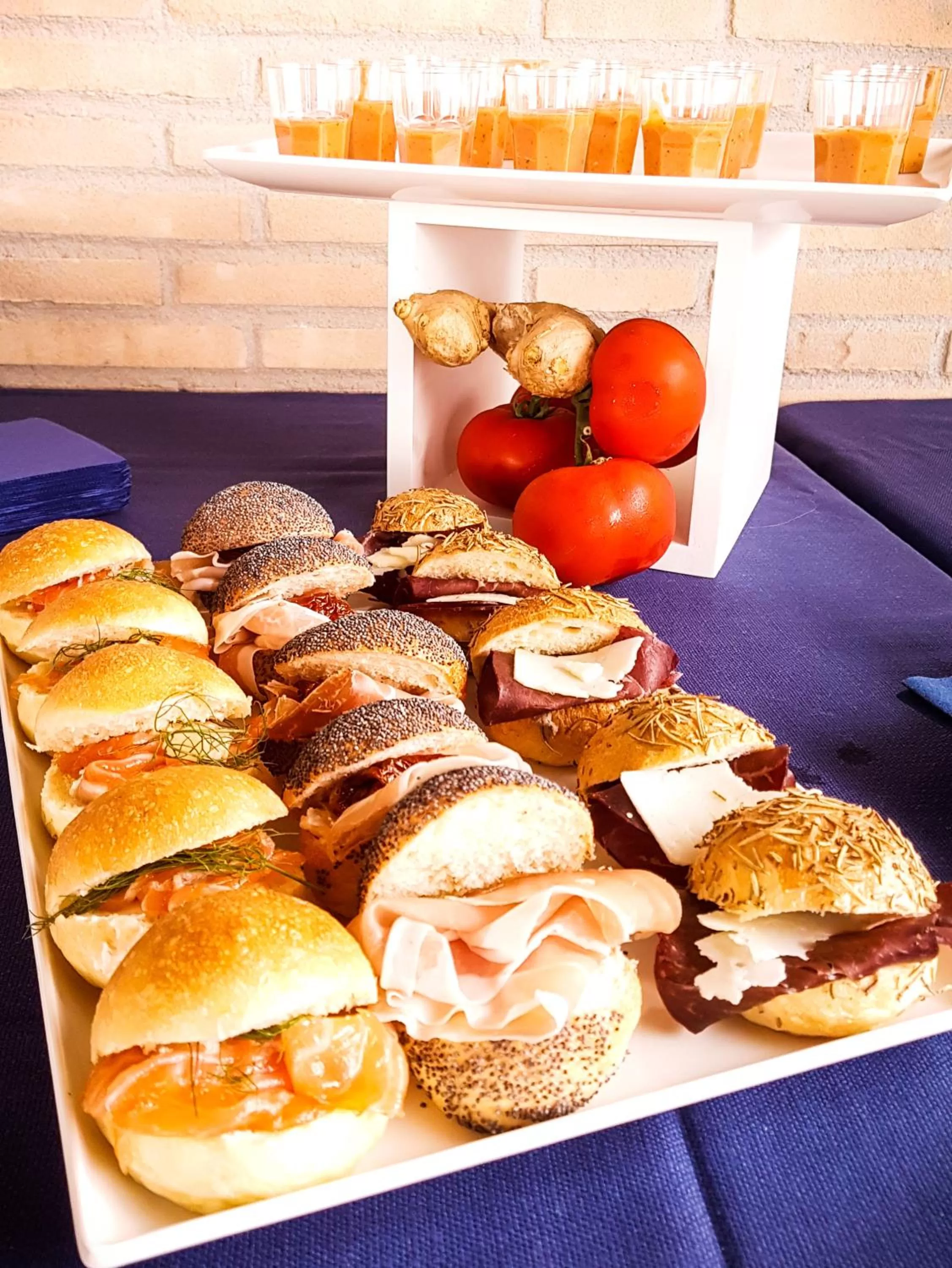 Lounge or bar in Fly Decó Hotel