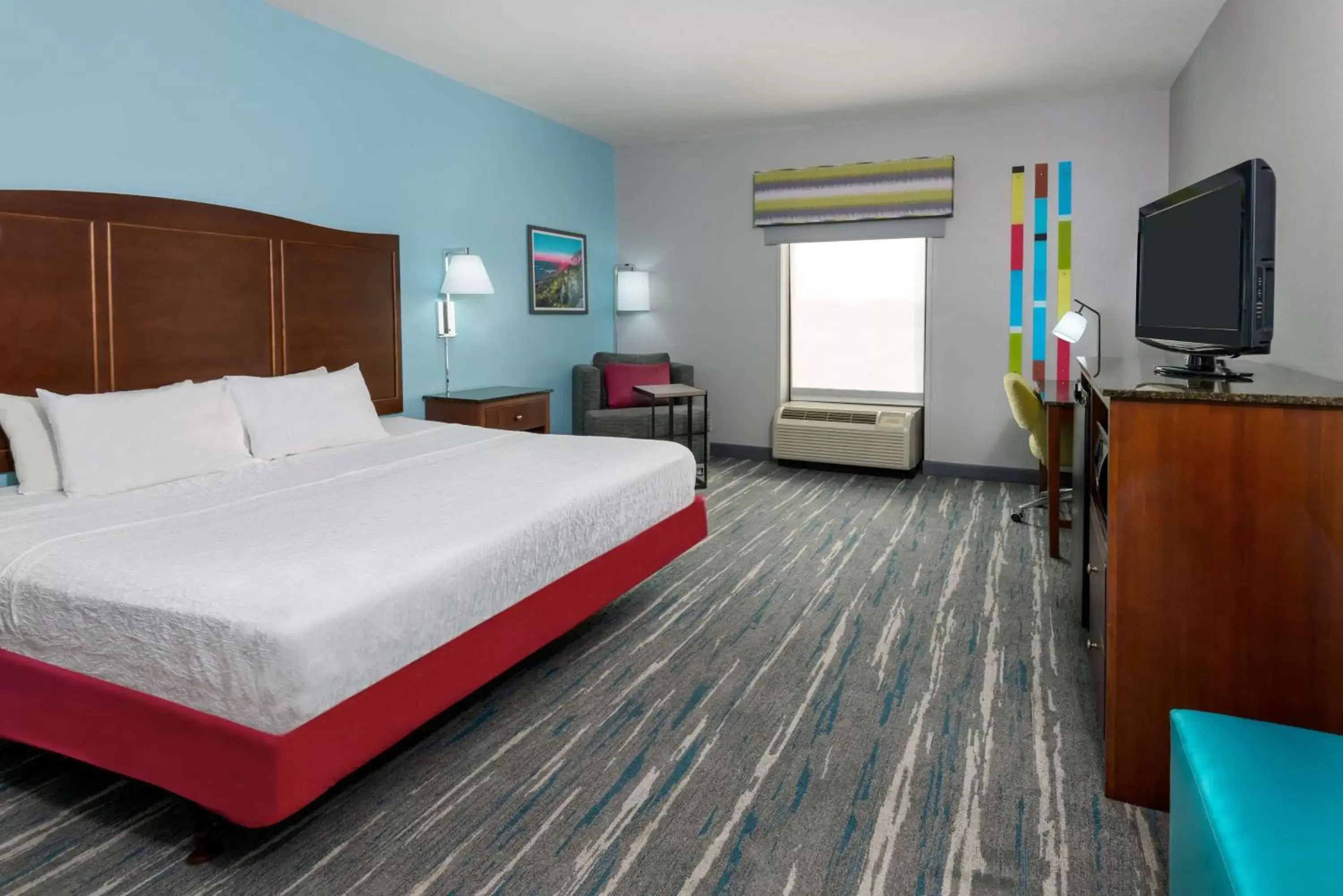 Bedroom in Hampton Inn & Suites Winston-Salem/University Area