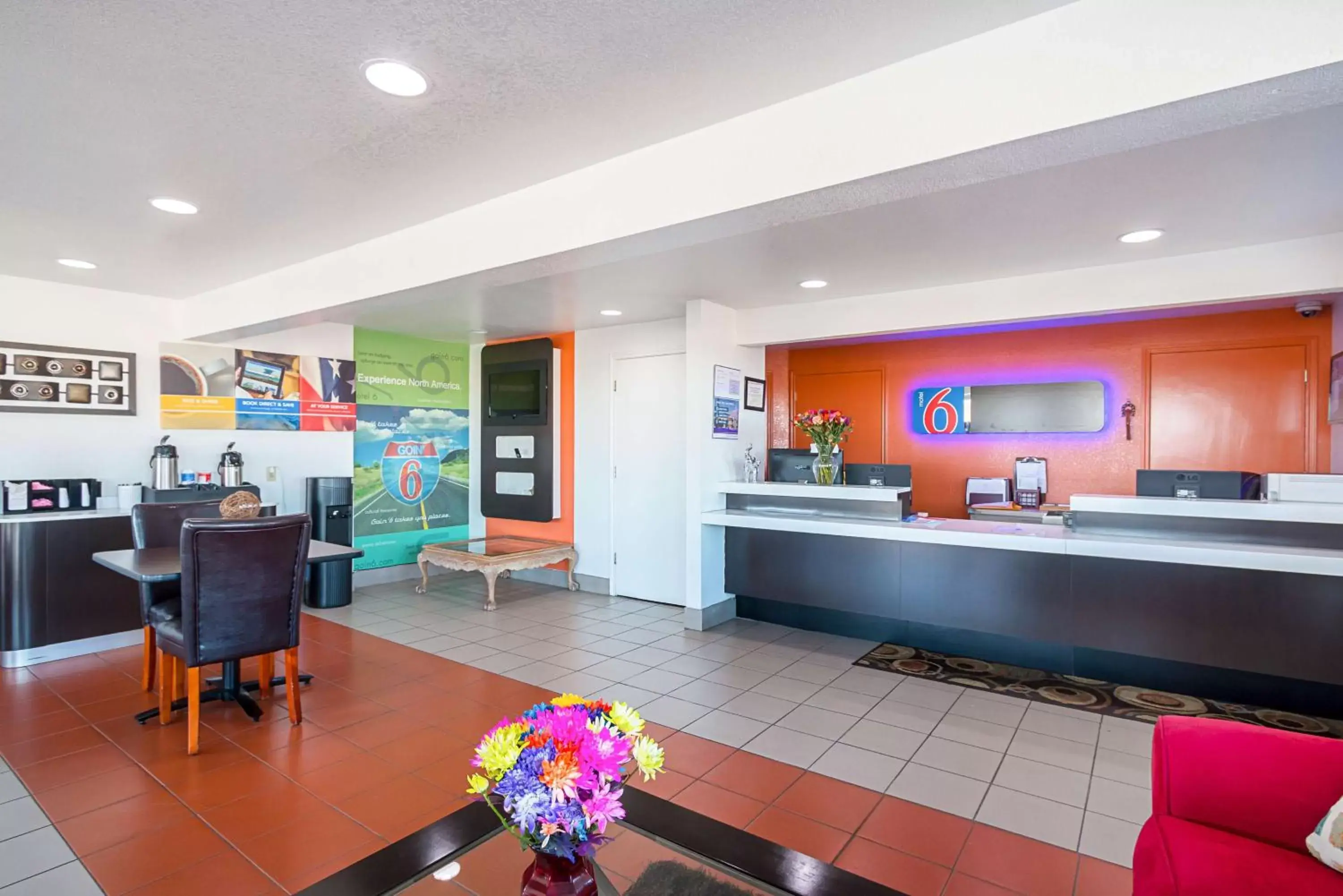 Communal lounge/ TV room, Lobby/Reception in Motel 6-Round Rock, TX