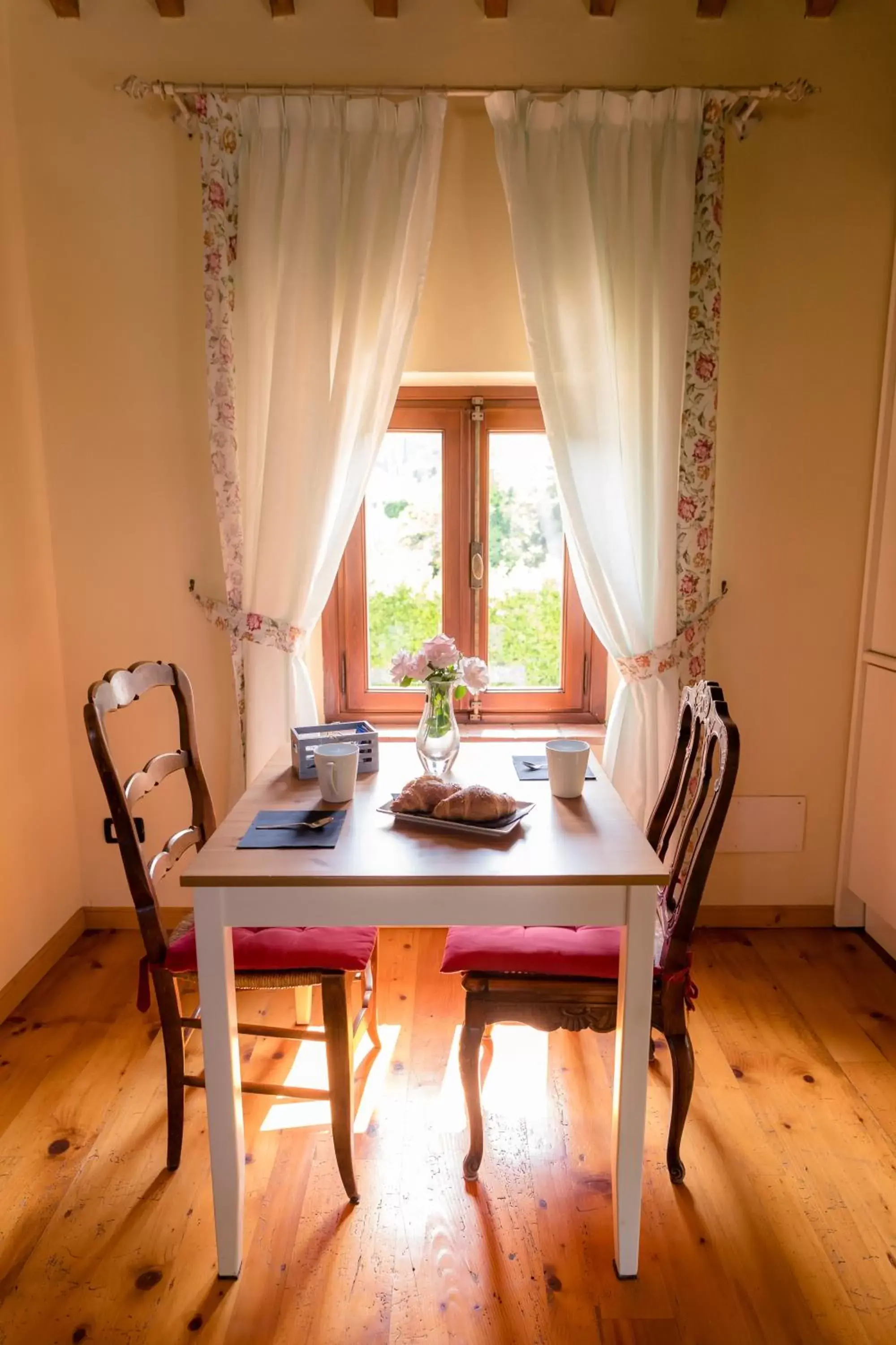 Dining area in B&B Villa Nichesola