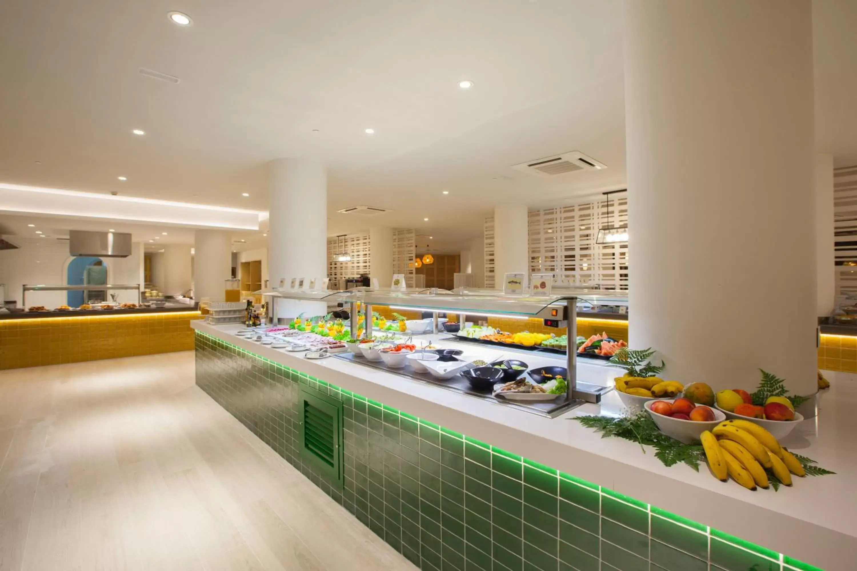 Restaurant/places to eat, Food in Corallium Dunamar by Lopesan Hotels - Adults Only