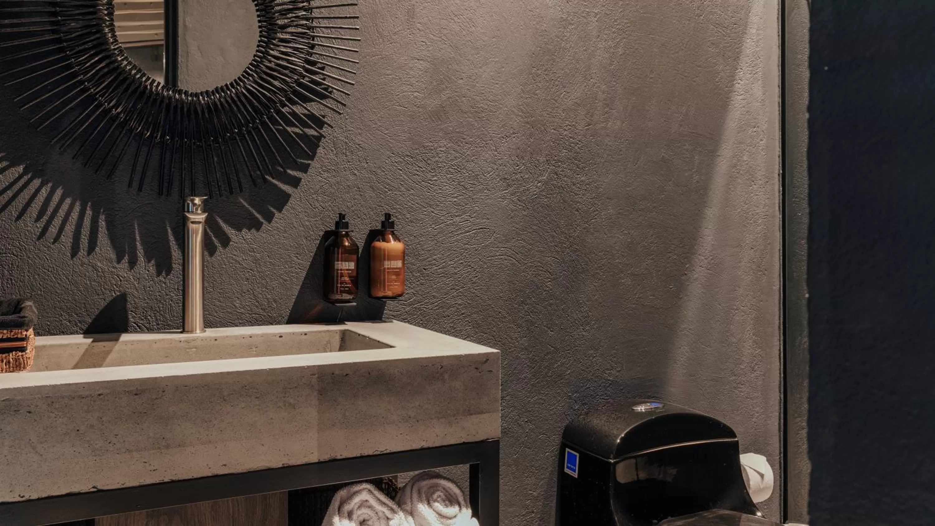 Bathroom in Sui Boutique Hotel