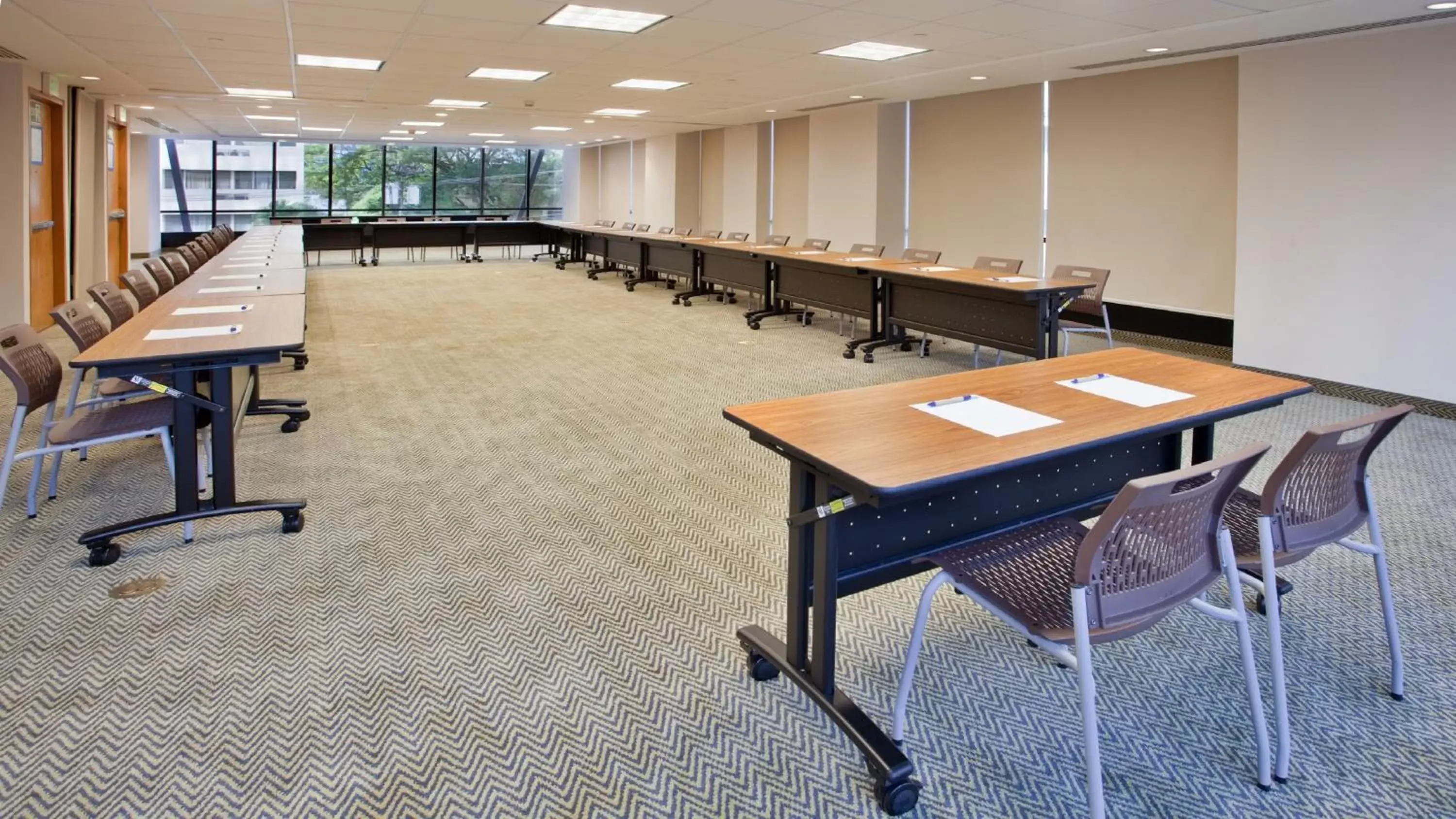 Meeting/conference room in Holiday Inn Panama Distrito Financiero, an IHG Hotel