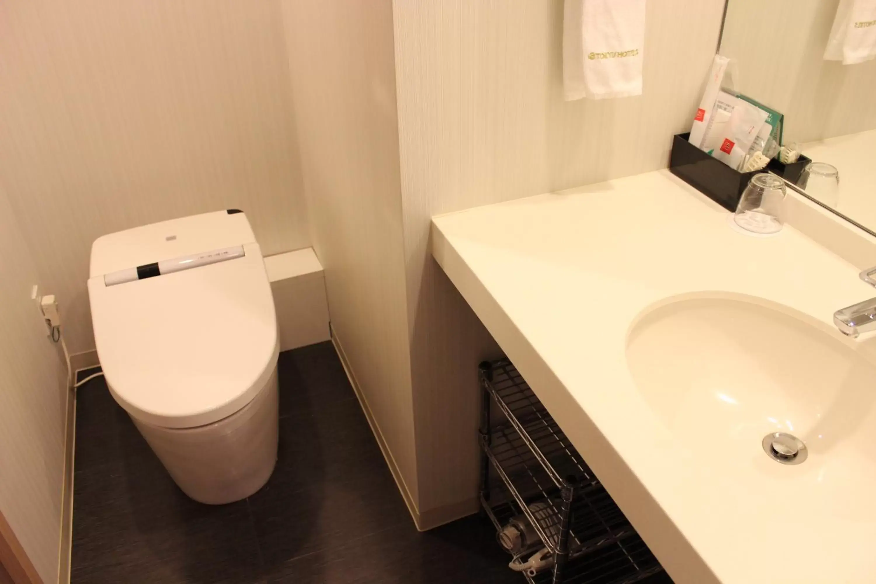 Toilet, Bathroom in Kobe Motomachi Tokyu REI Hotel