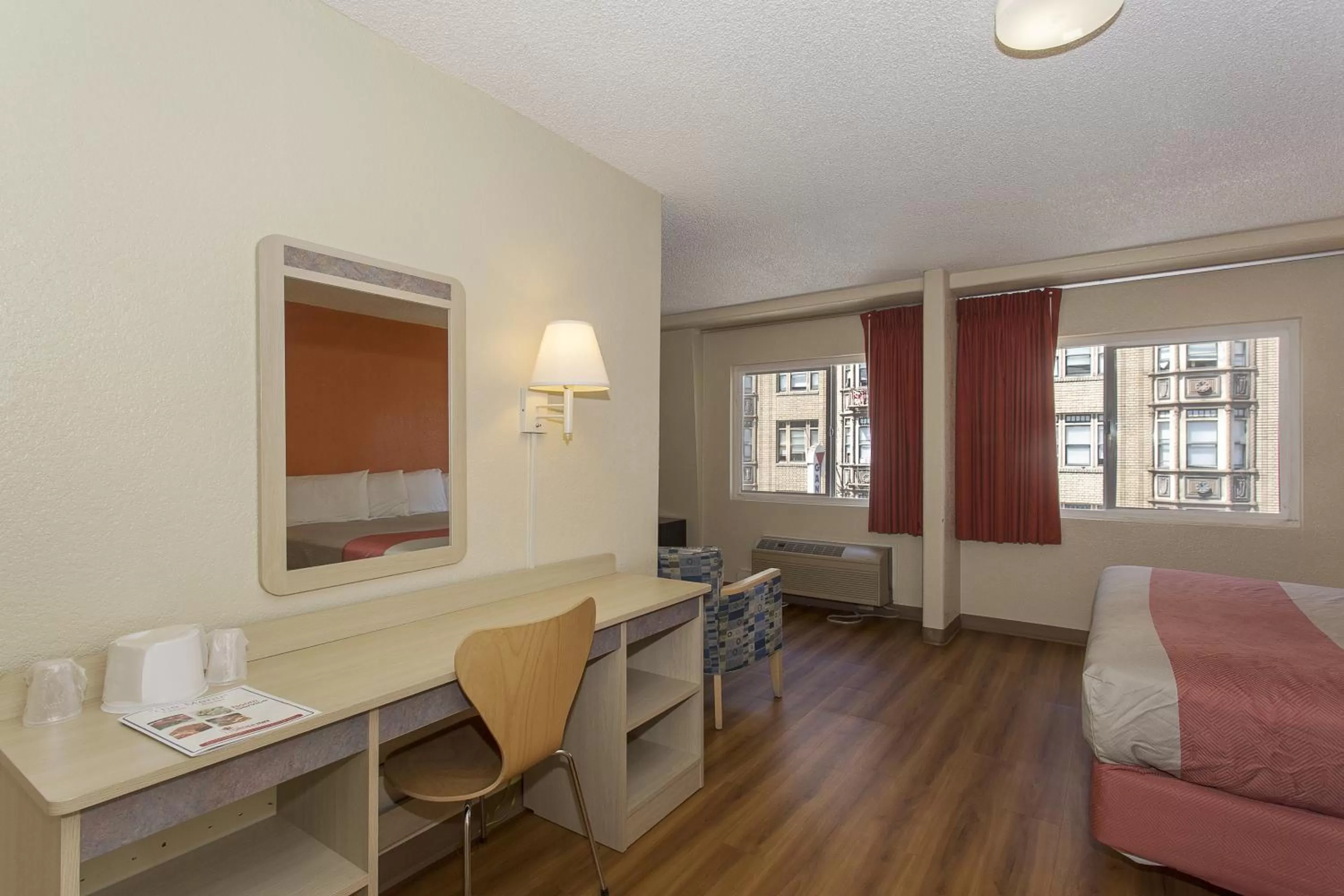 Seating area, Bed in Cathedral Hill Hotel