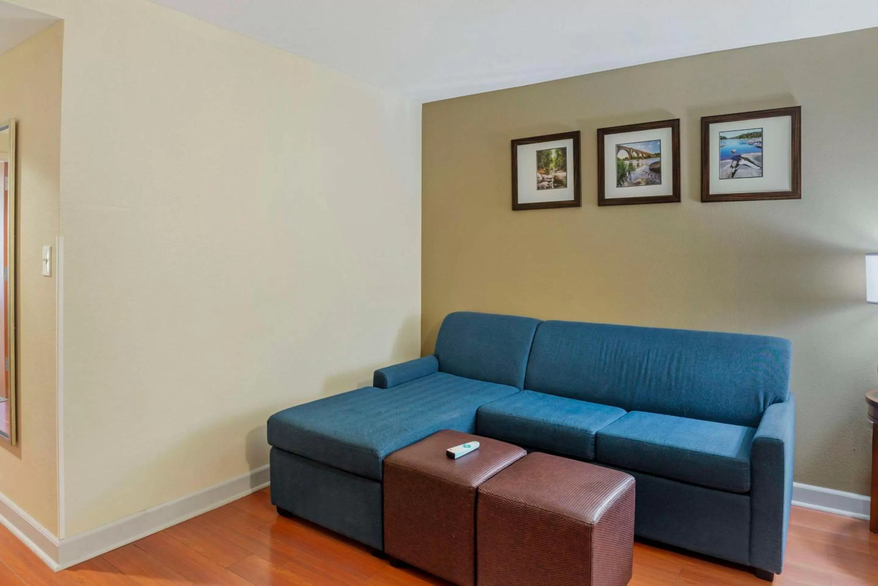 Bedroom in Comfort Suites At Virginia Center Commons