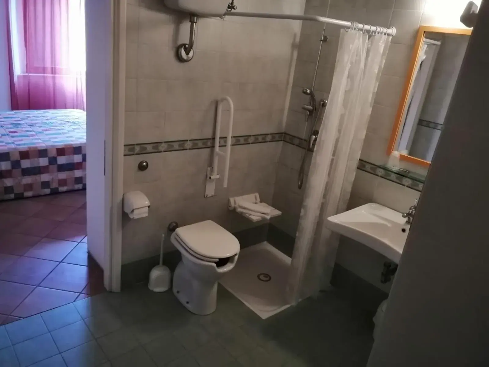 Facility for disabled guests, Bathroom in Hotel Il Brigantino