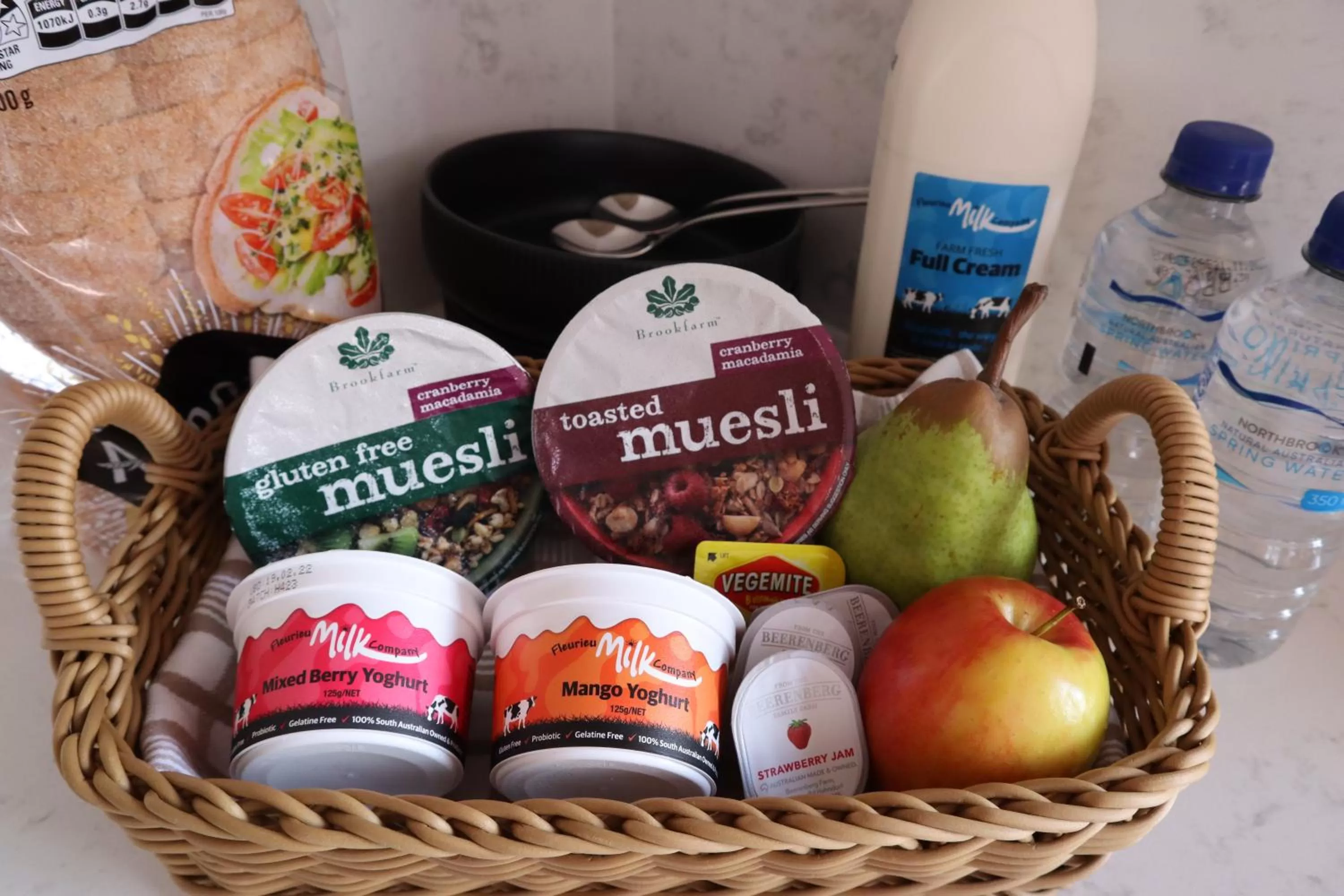 Food in Hampton on Washington - FREE Wifi and Netflix