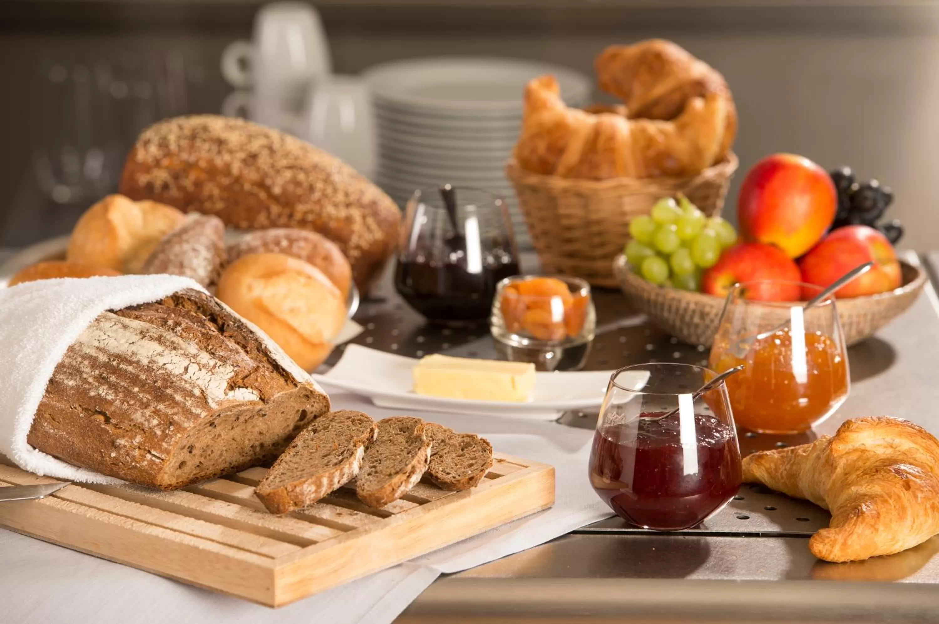 Buffet breakfast in Sleepwood Hotel