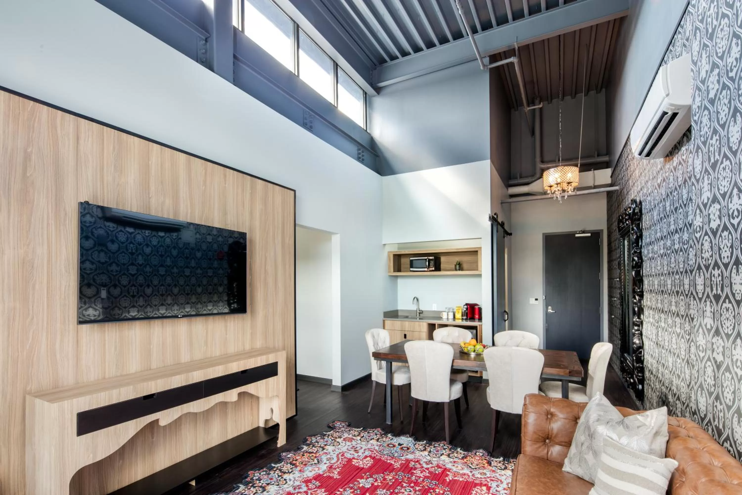 Communal lounge/ TV room in Hotel Nyack, a JdV by Hyatt Hotel