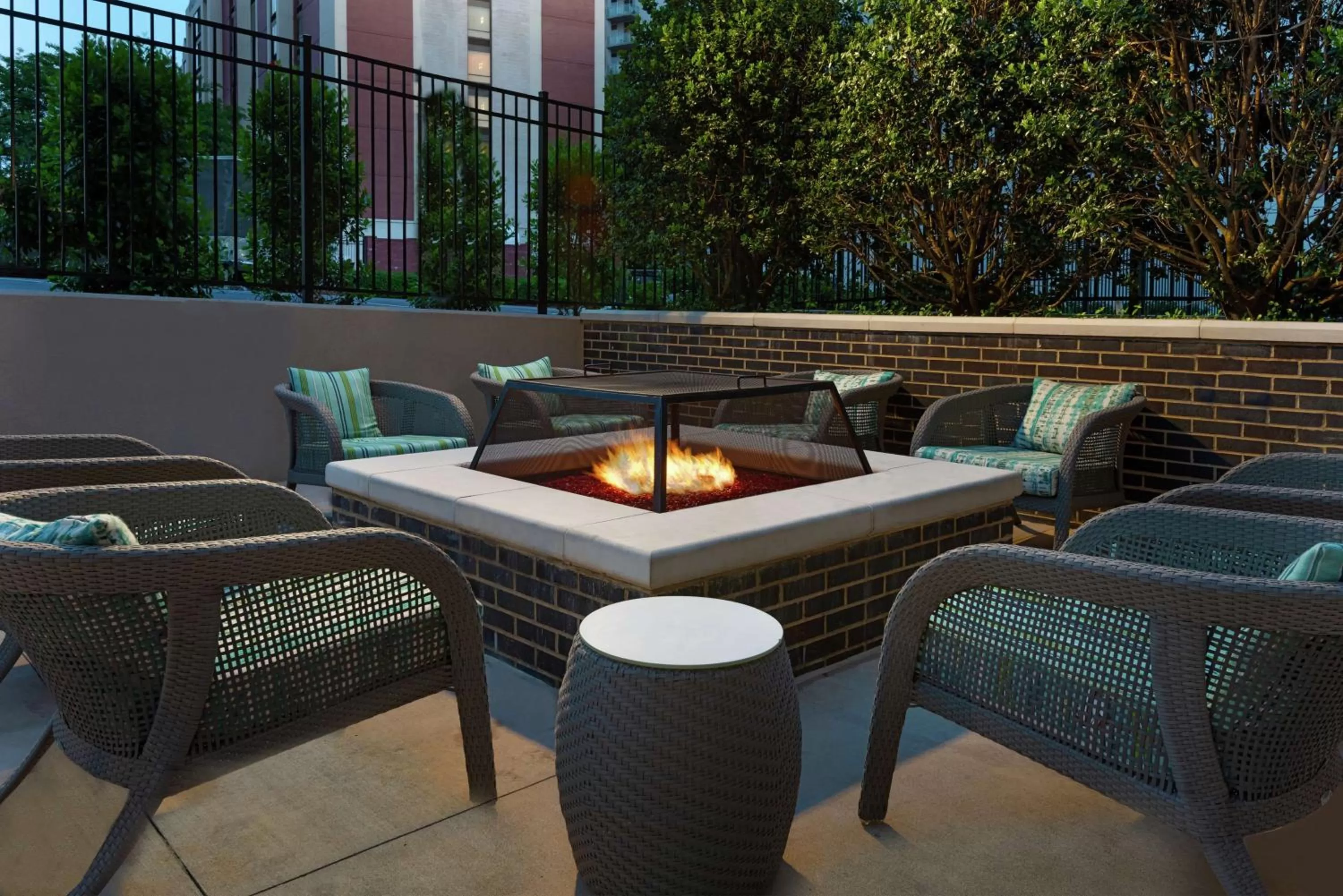 Patio in Hampton Inn & Suites Atlanta Buckhead Place