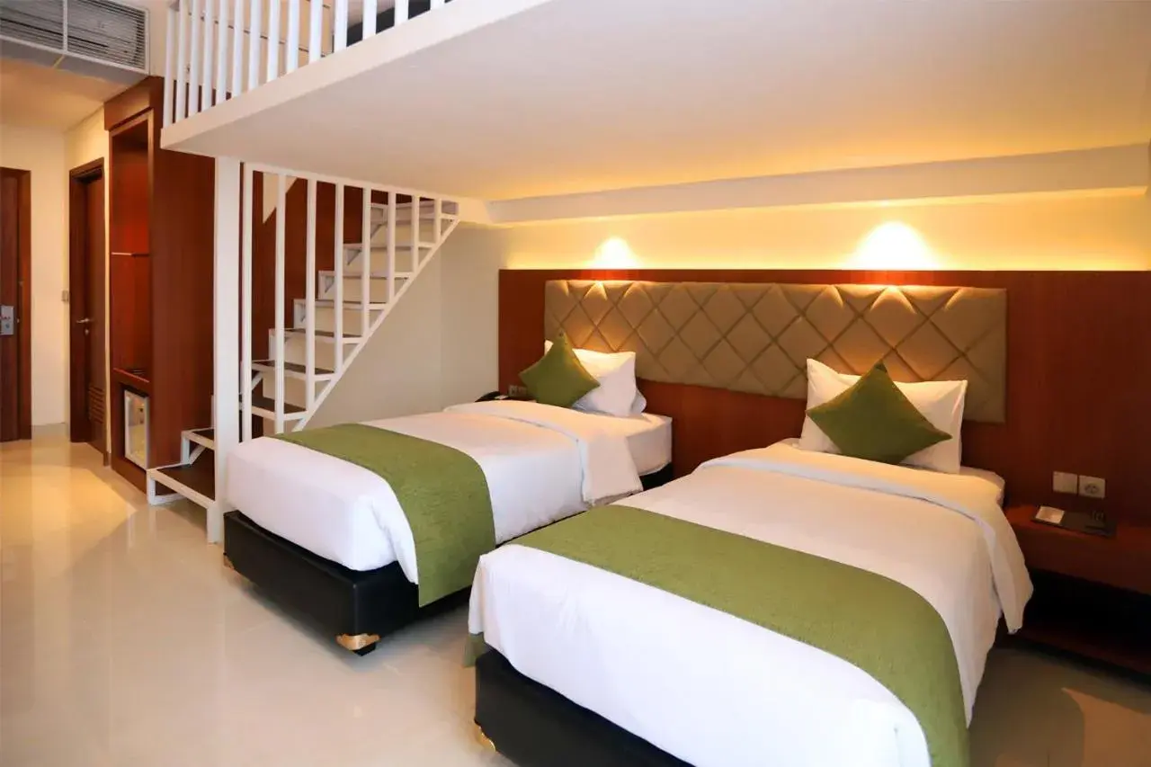 Bed in Luxury Inn Arion Hotel