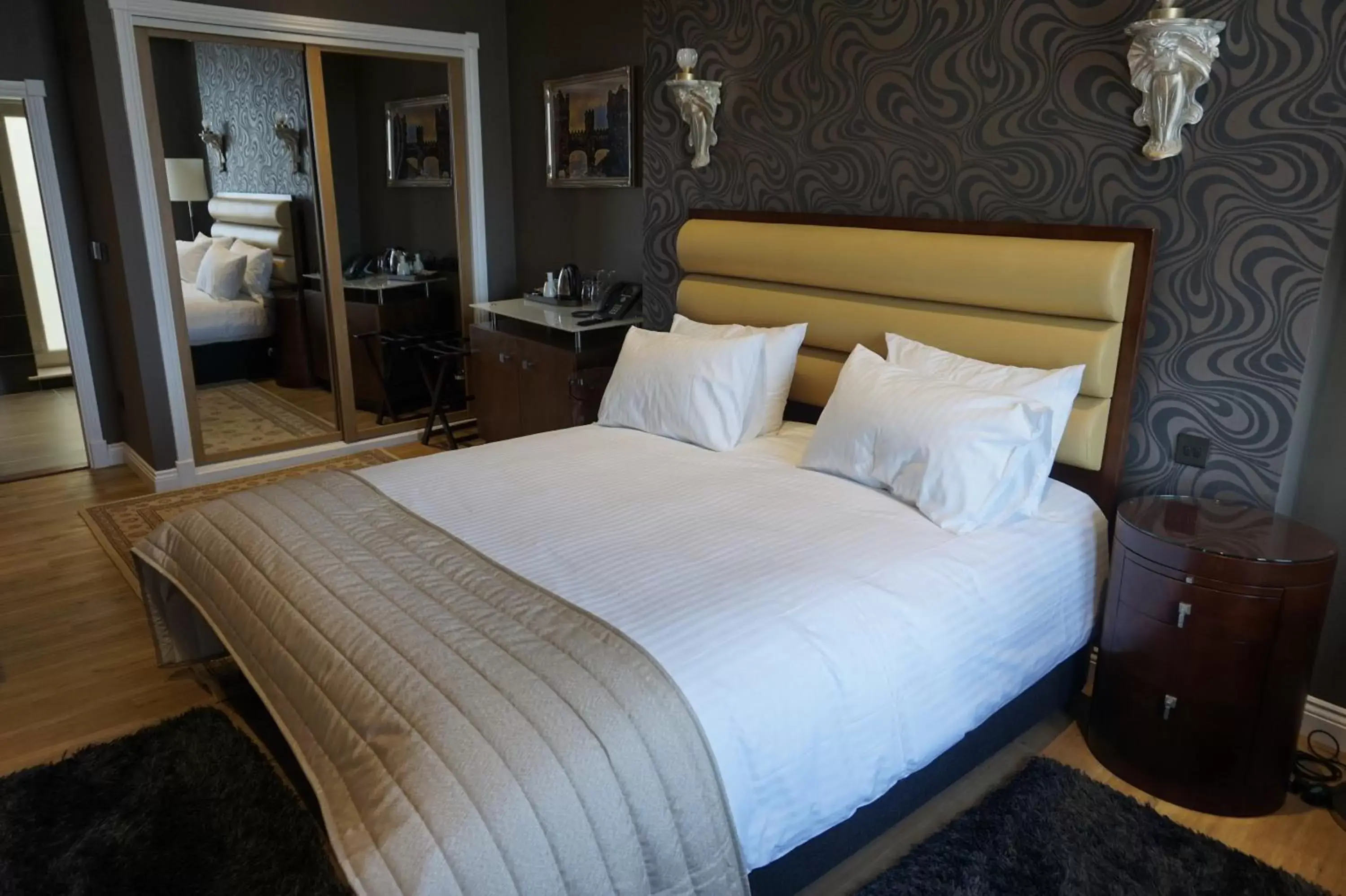 Bed in Halvard Hotel