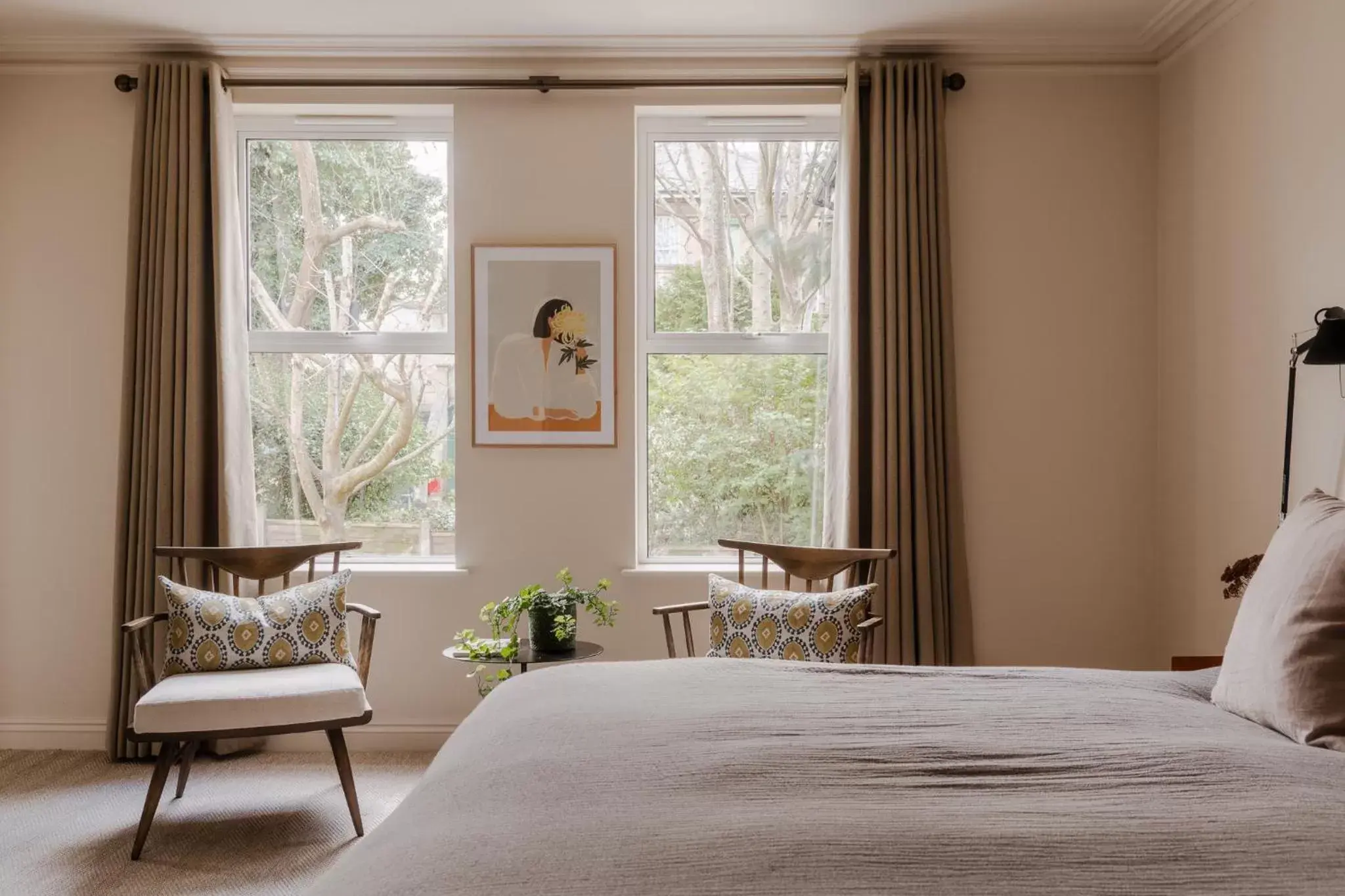 Seating area, Bed in Leighton House - Boutique Guesthouse