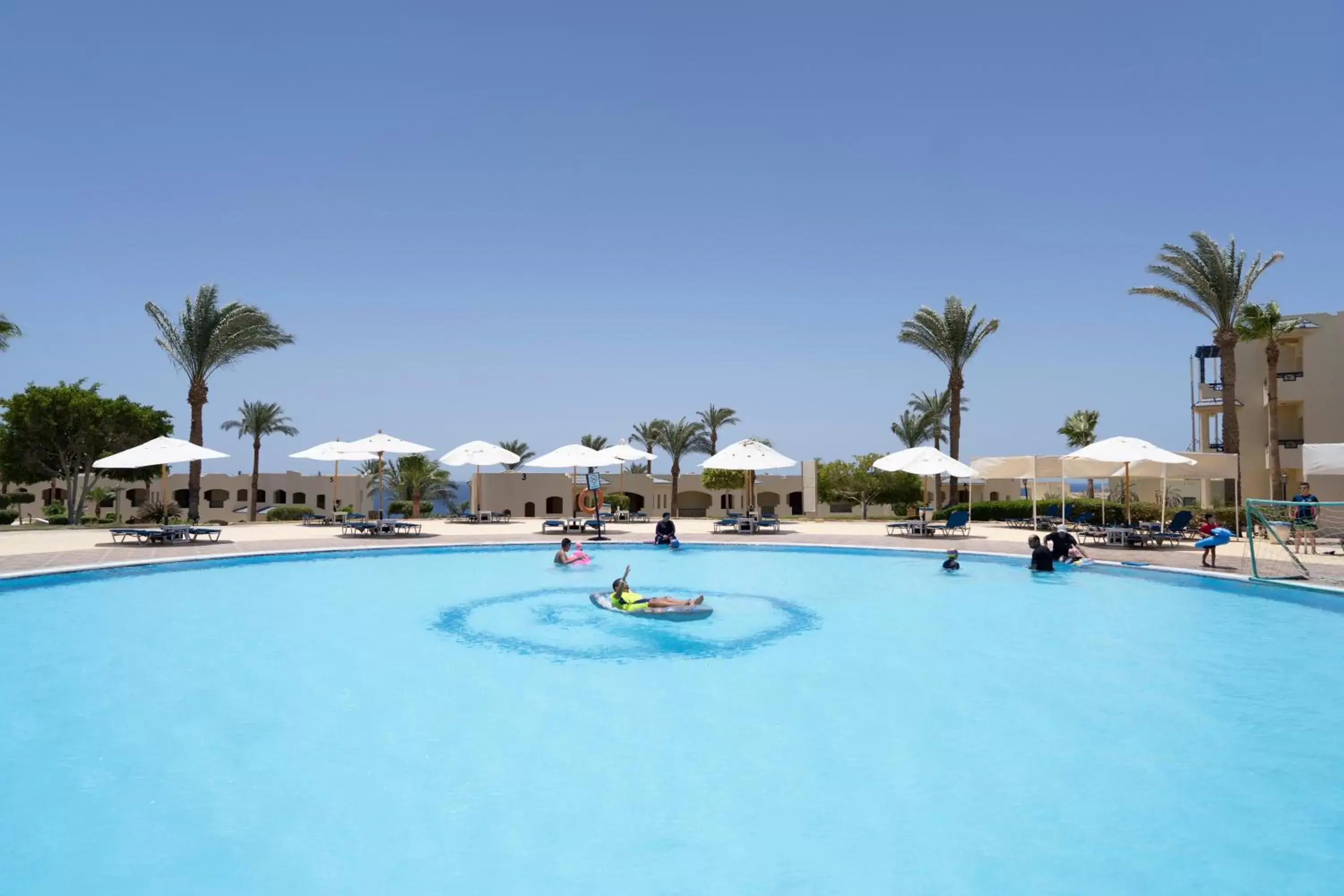 Swimming Pool in Grand Oasis Resort