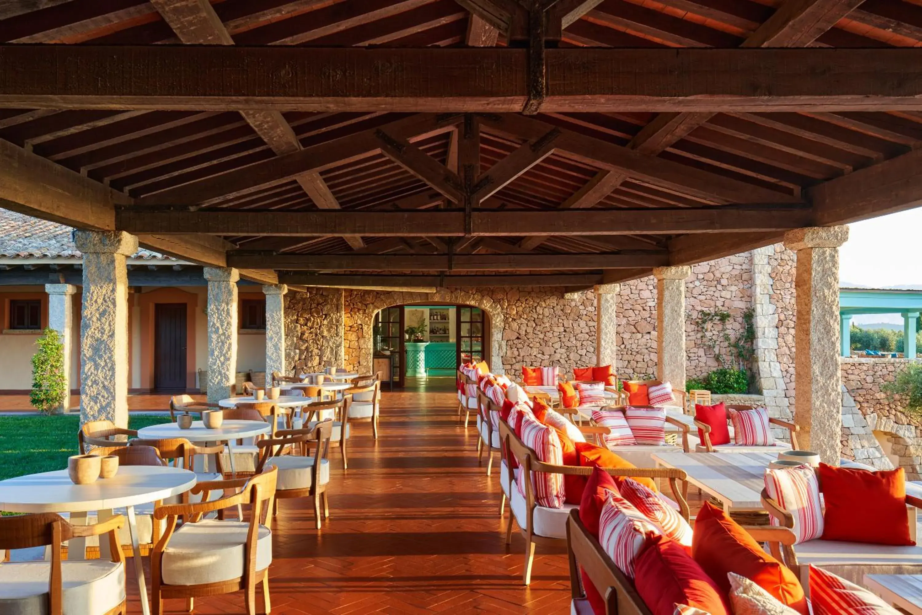 Patio, Restaurant/Places to Eat in Due Lune Puntaldia Resort & Golf