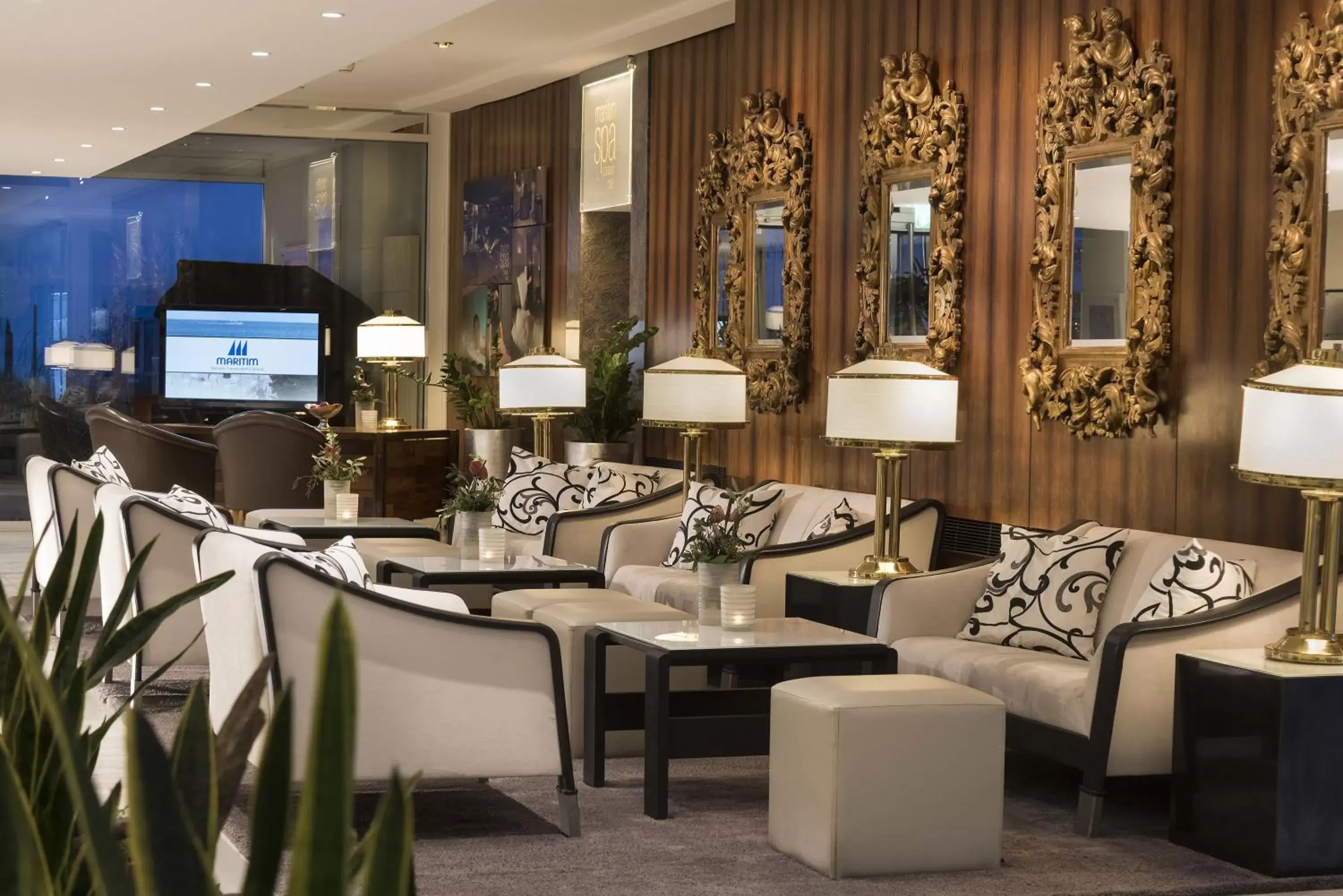 Lobby or reception, Restaurant/Places to Eat in Maritim Seehotel Timmendorfer Strand