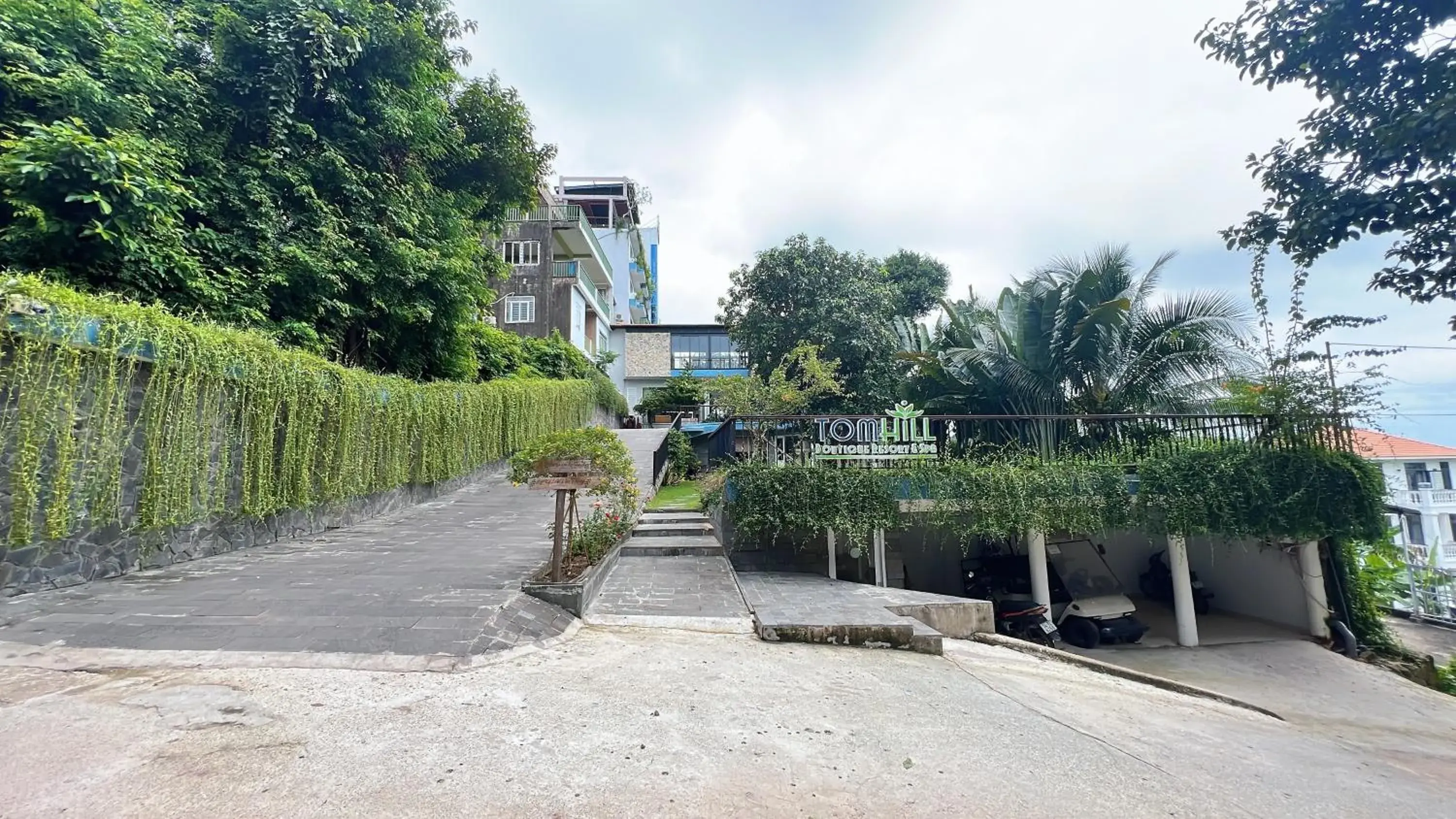 Facade/entrance, Property Building in Tom Hill Boutique Resort & Spa