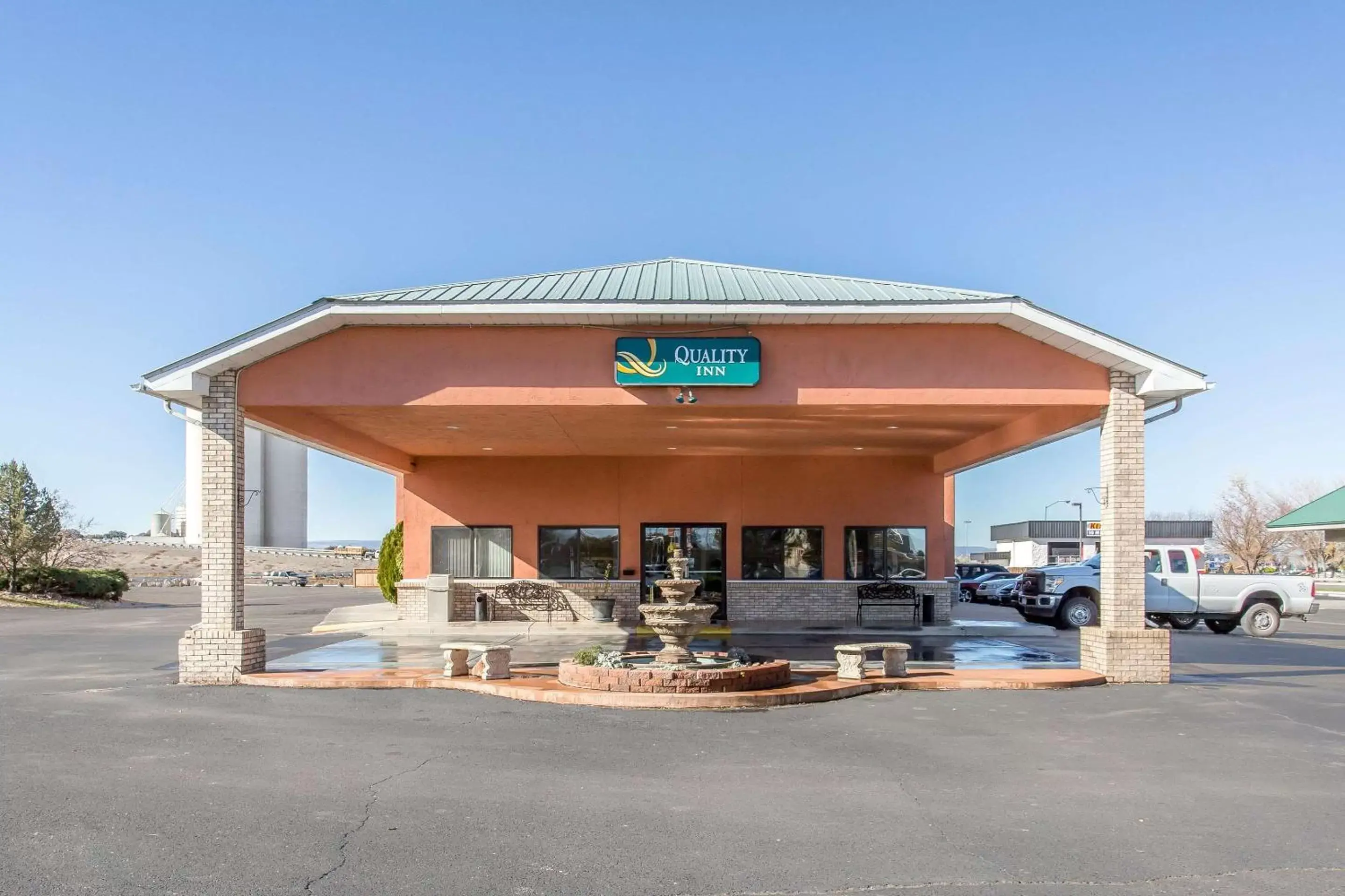 Property building in Quality Inn Delta Gateway to Rocky Mountains