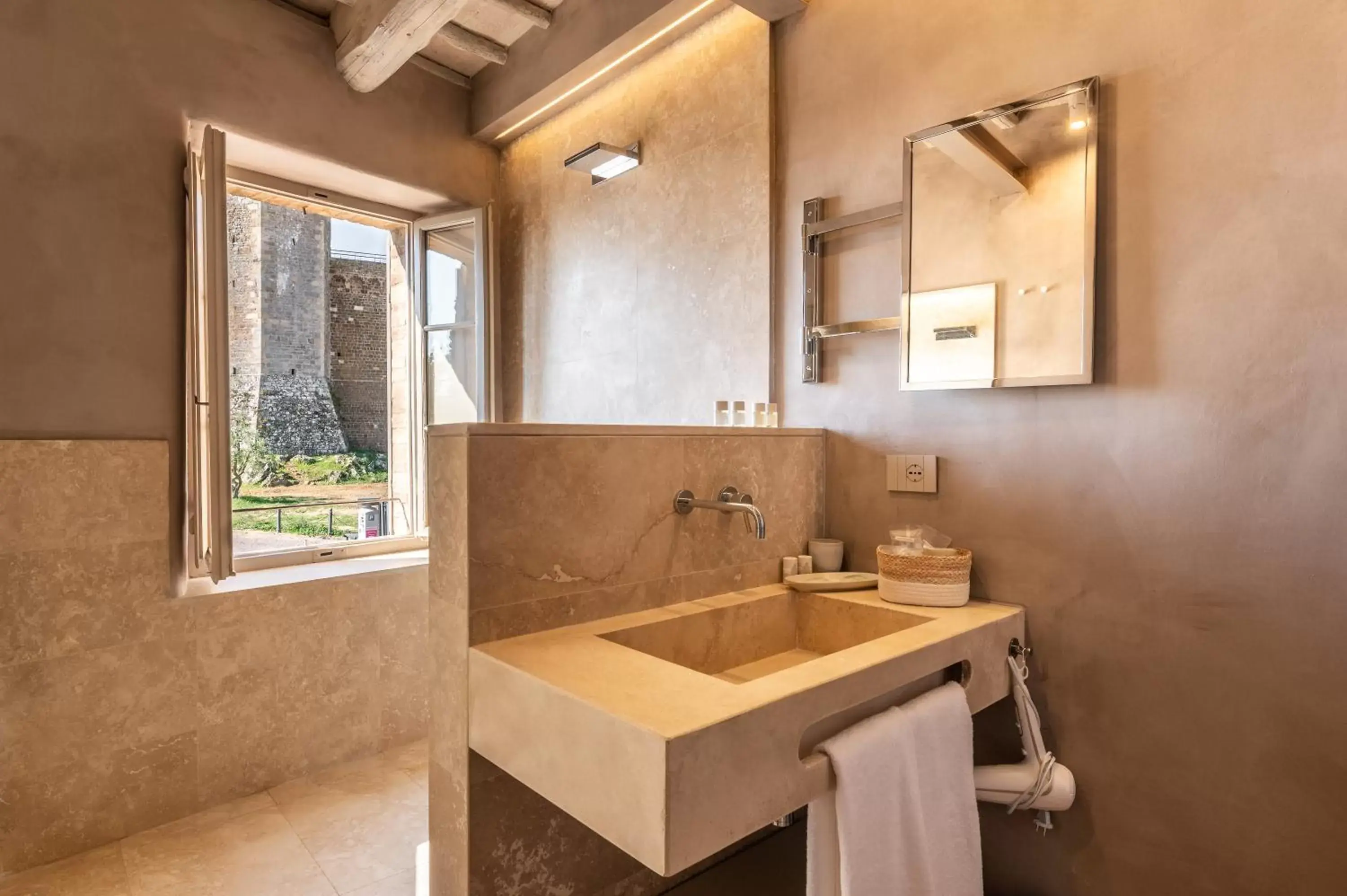 Bathroom in Drogheria e Locanda Franci