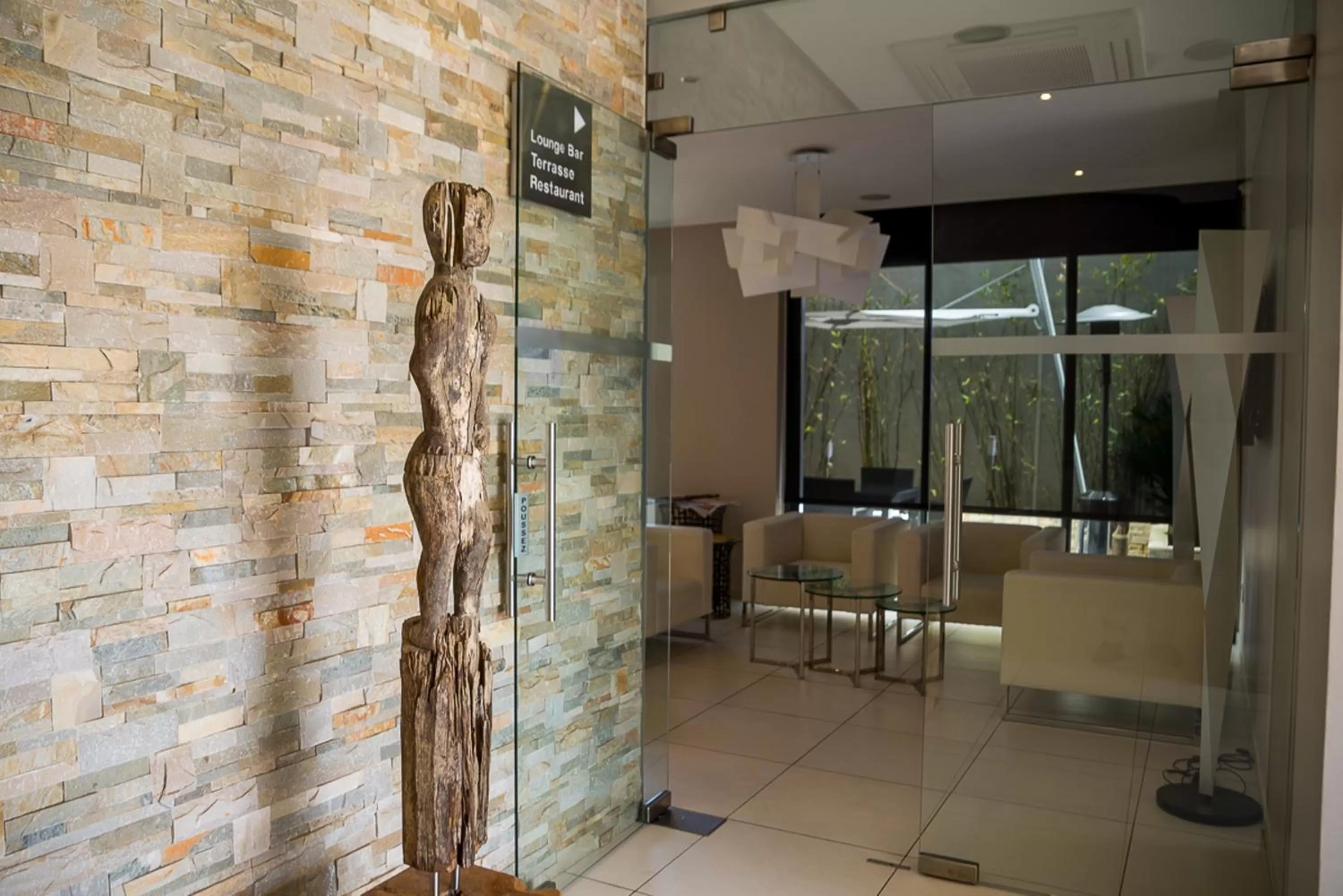 Restaurant/places to eat in Rysara Hotel