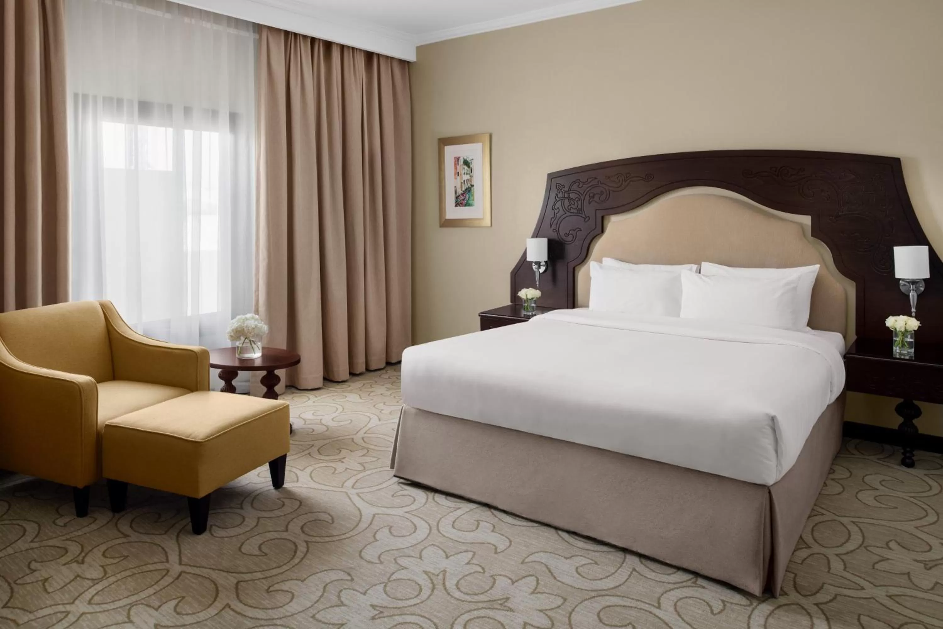 Photo of the whole room, Bed in Crowne Plaza Riyadh Al Waha by IHG