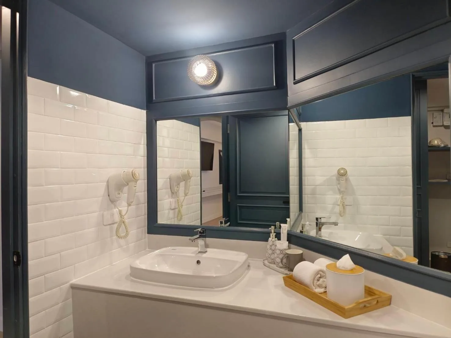 Shower in Regent Ramkhamhaeng 22