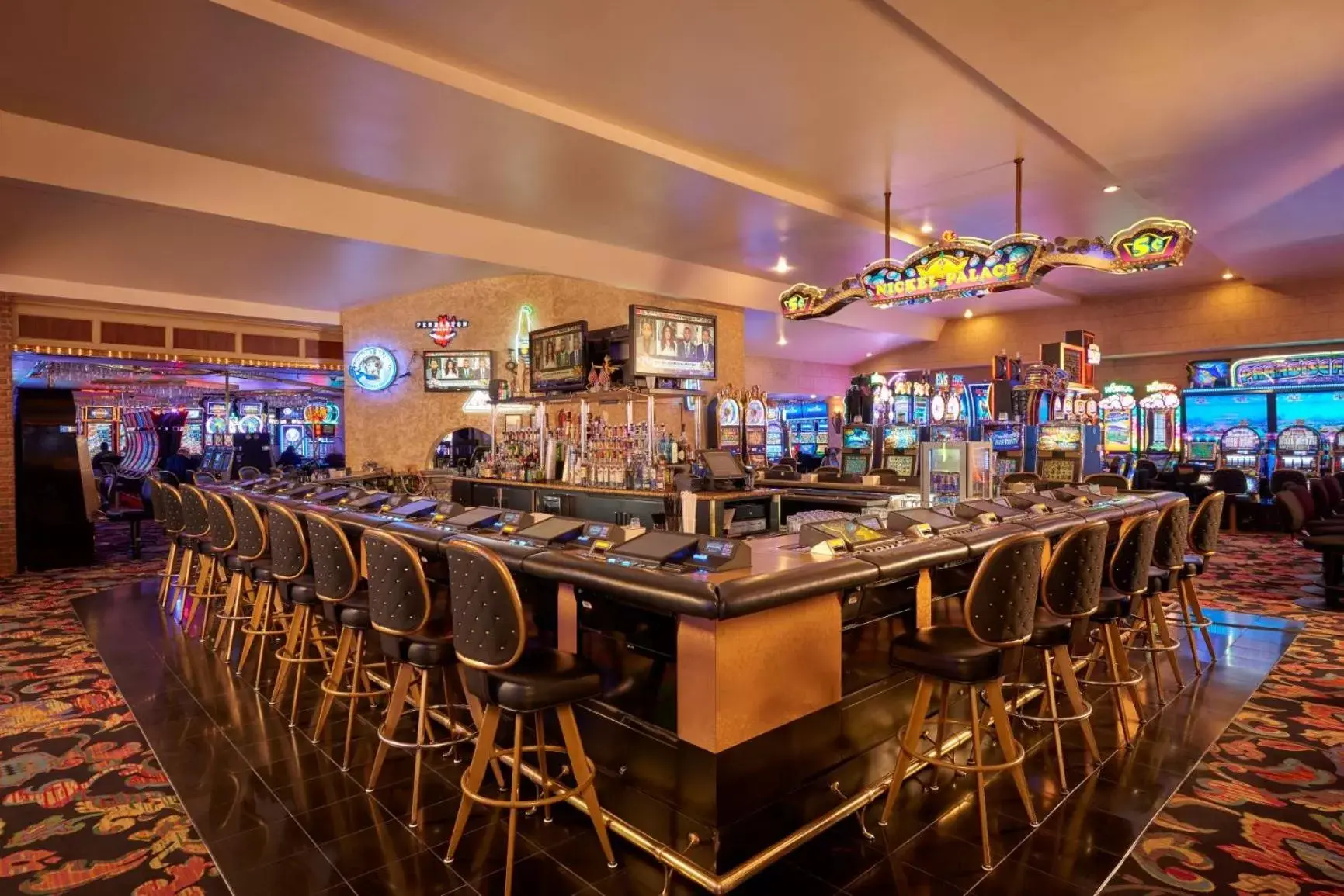 Alcoholic drinks, Lounge/Bar in Four Queens Hotel and Casino