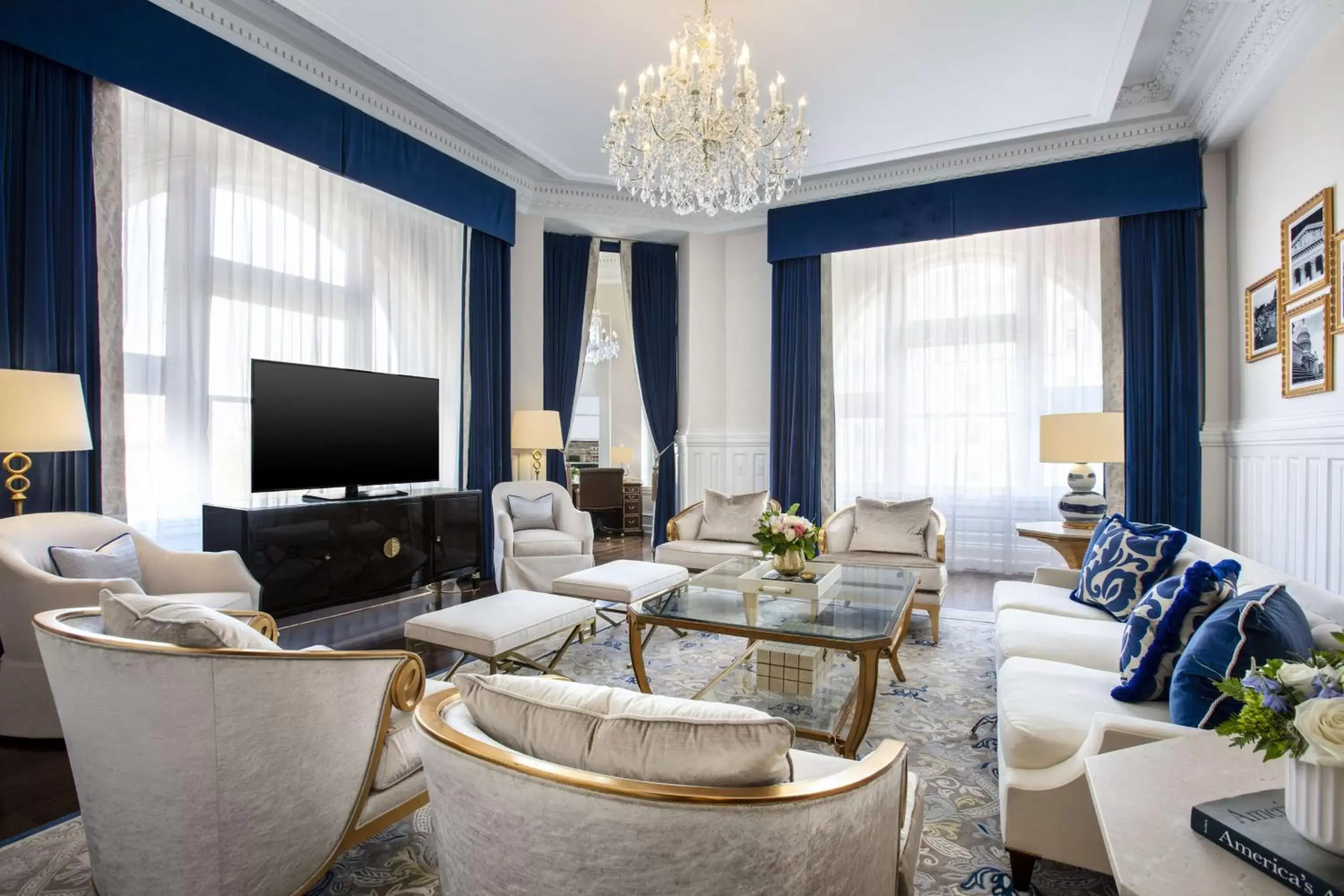 Living room, Seating Area in Waldorf Astoria Washington DC