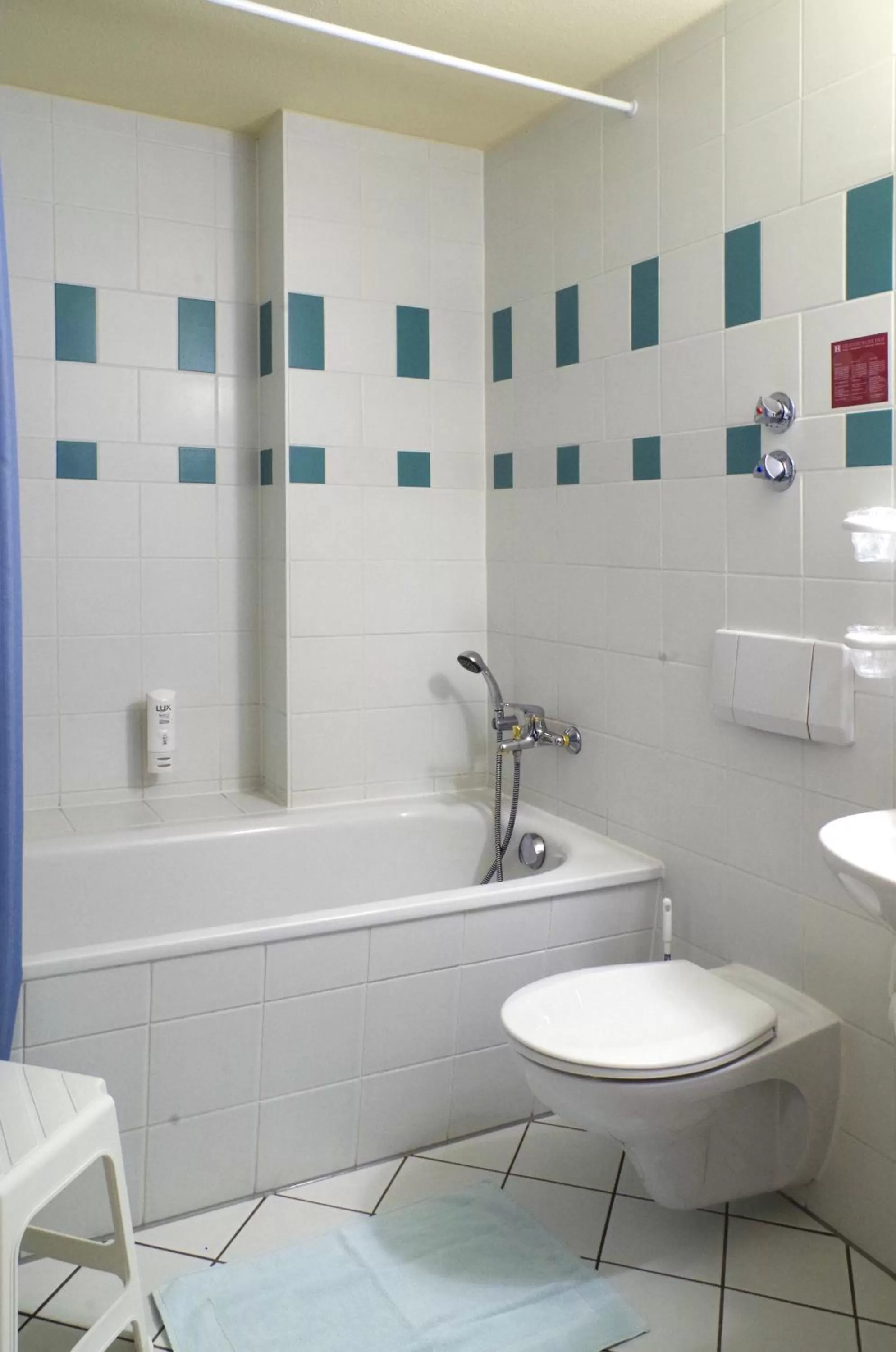 Toilet in Hotel Merseburger Hof