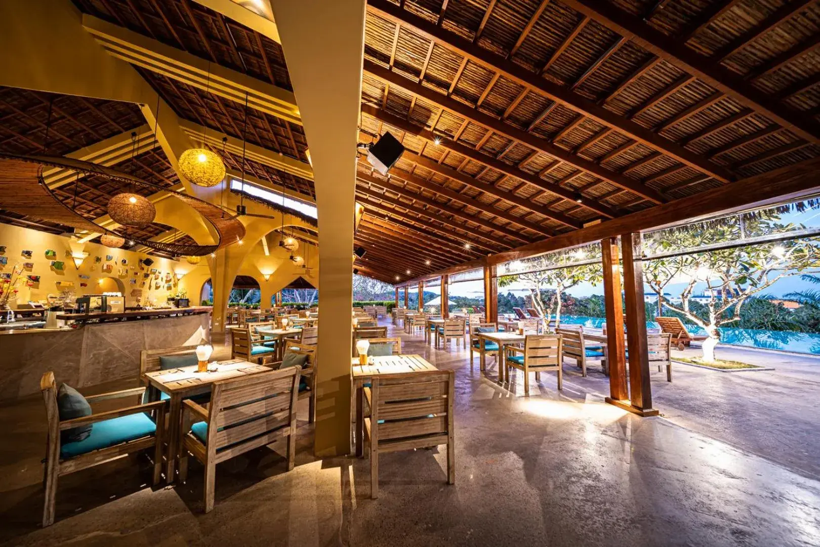 Restaurant/Places to Eat in Lahana Resort Phu Quoc & Spa