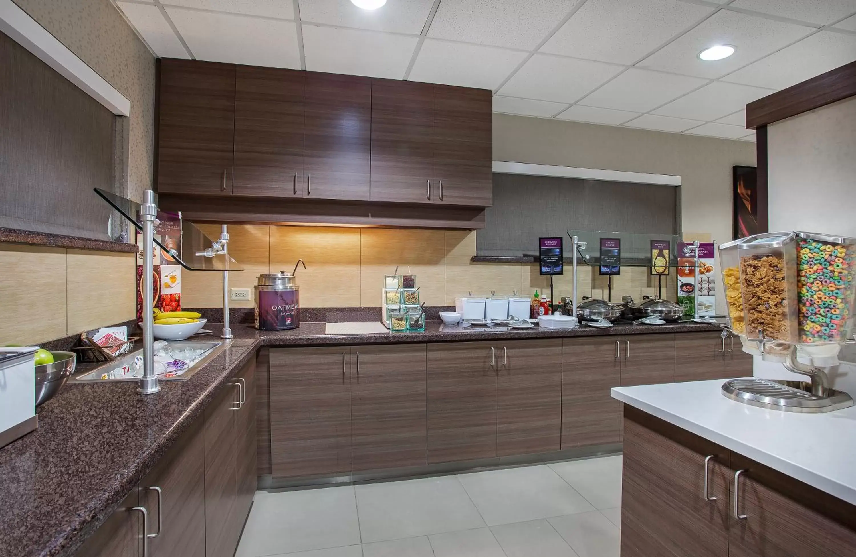 Kitchen/Kitchenette in Residence Inn Knoxville Cedar Bluff