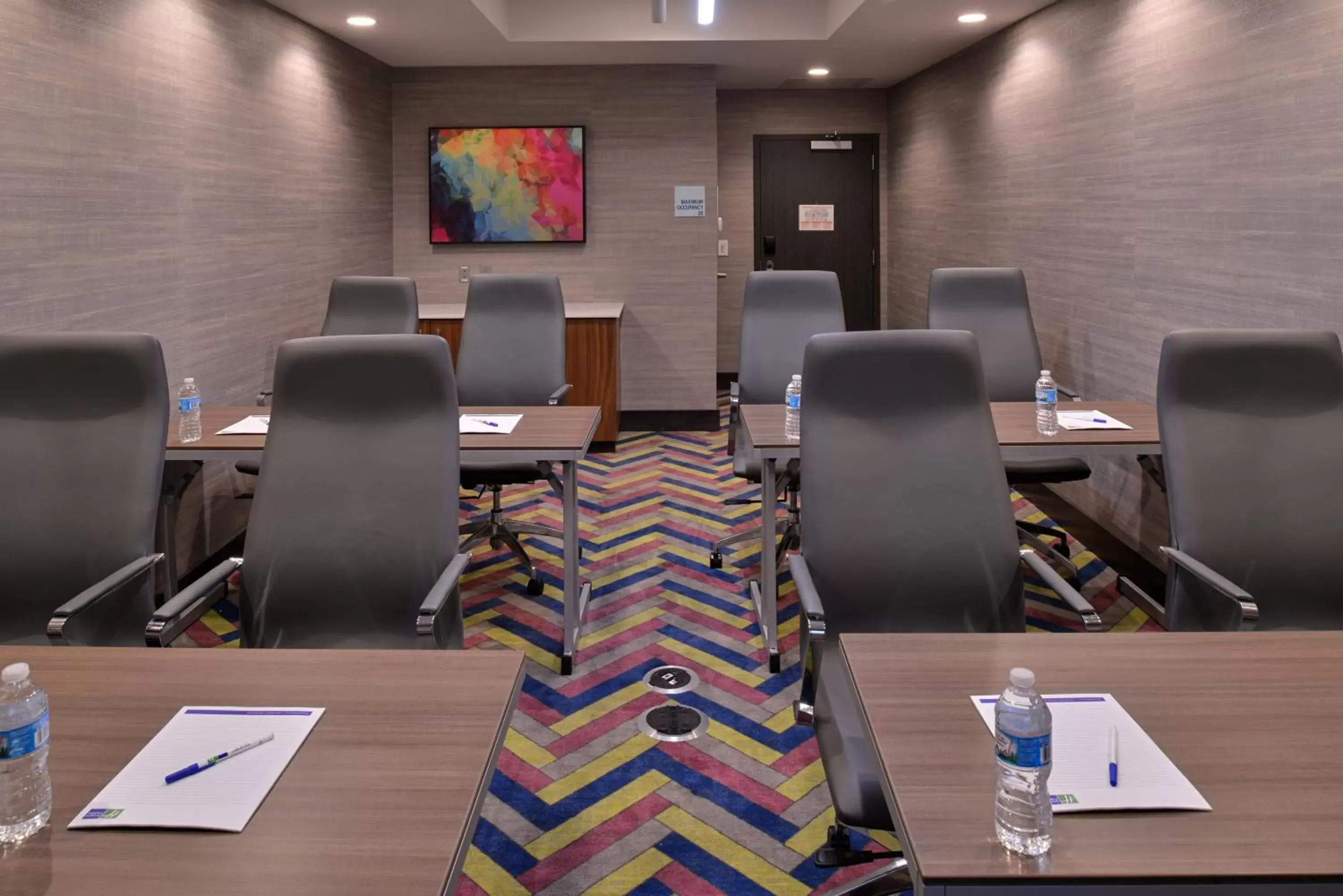 Meeting/conference room, Business Area/Conference Room in Holiday Inn Express and Suites Bryant - Benton Area, an IHG Hotel