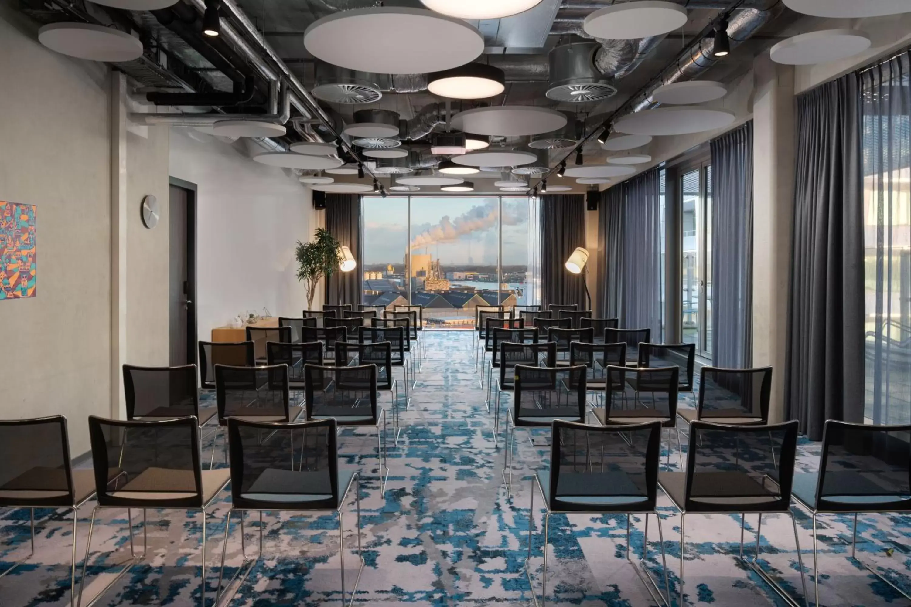 Meeting/conference room in Residence Inn by Marriott Amsterdam Houthavens