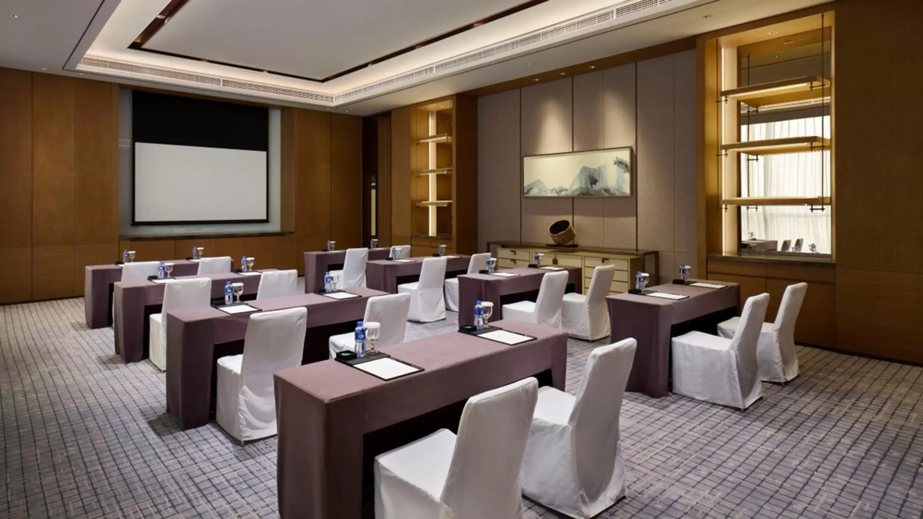 Meeting/conference room in InterContinental Zhuhai, an IHG Hotel