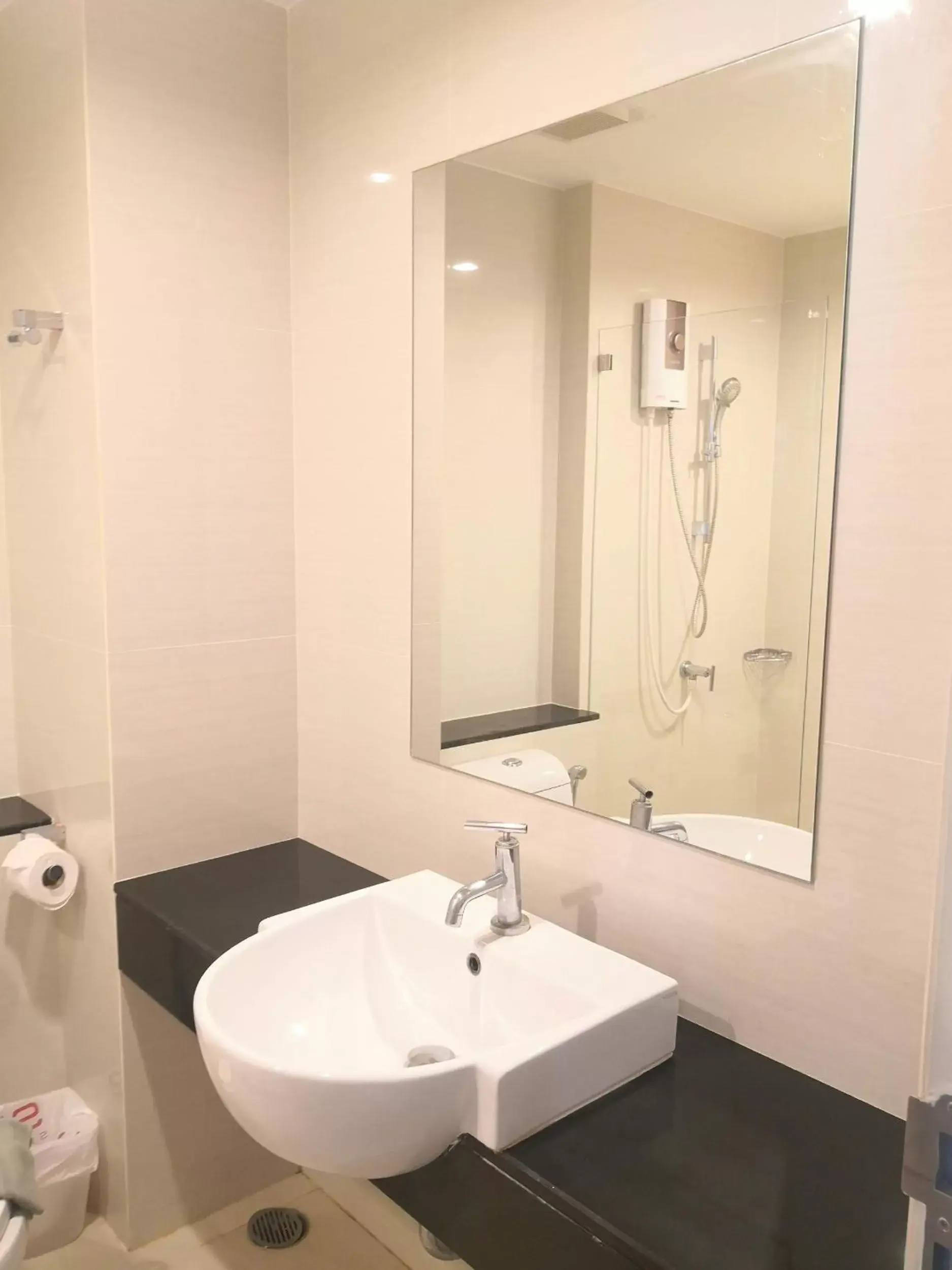 Bathroom in Paeva Luxury Serviced Residence SHA