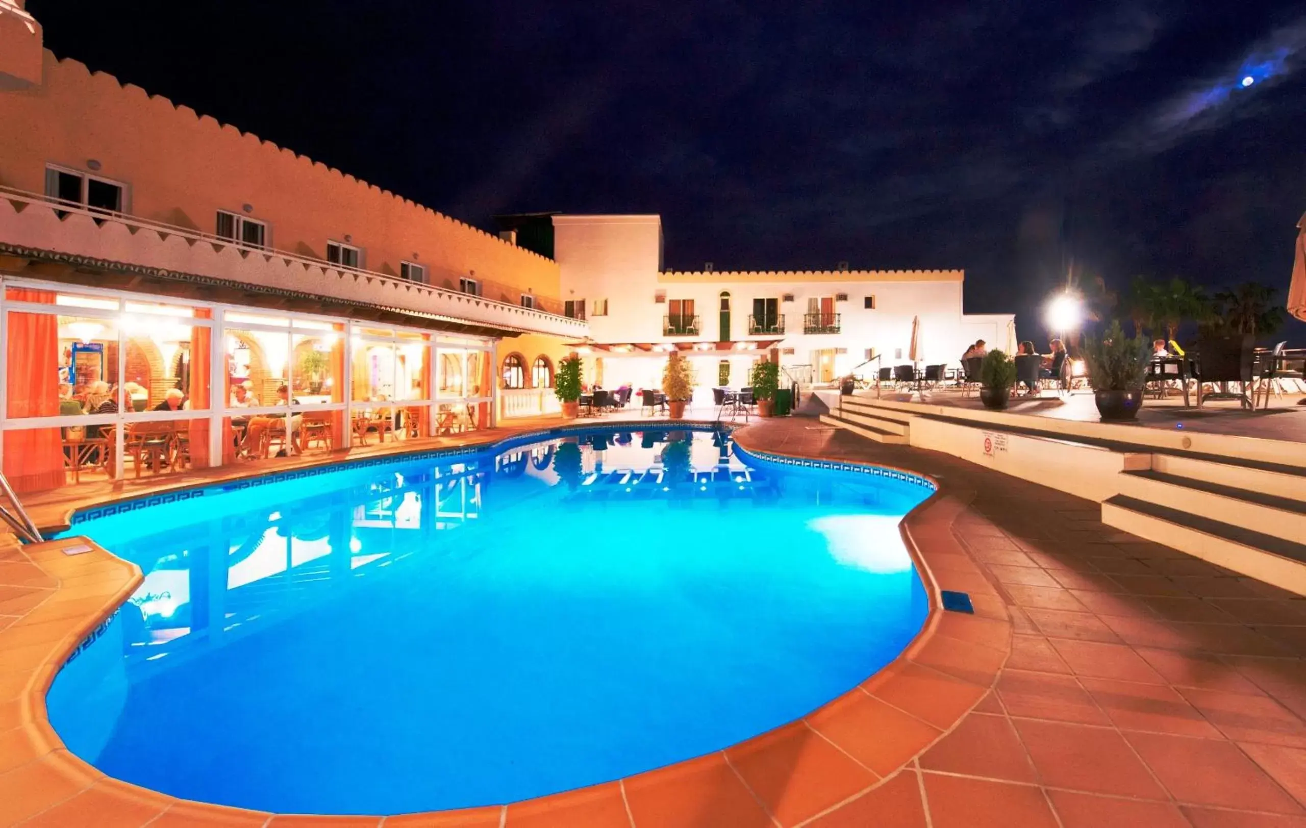 Swimming Pool in Hotel Nerja Club Spa by Dorobe