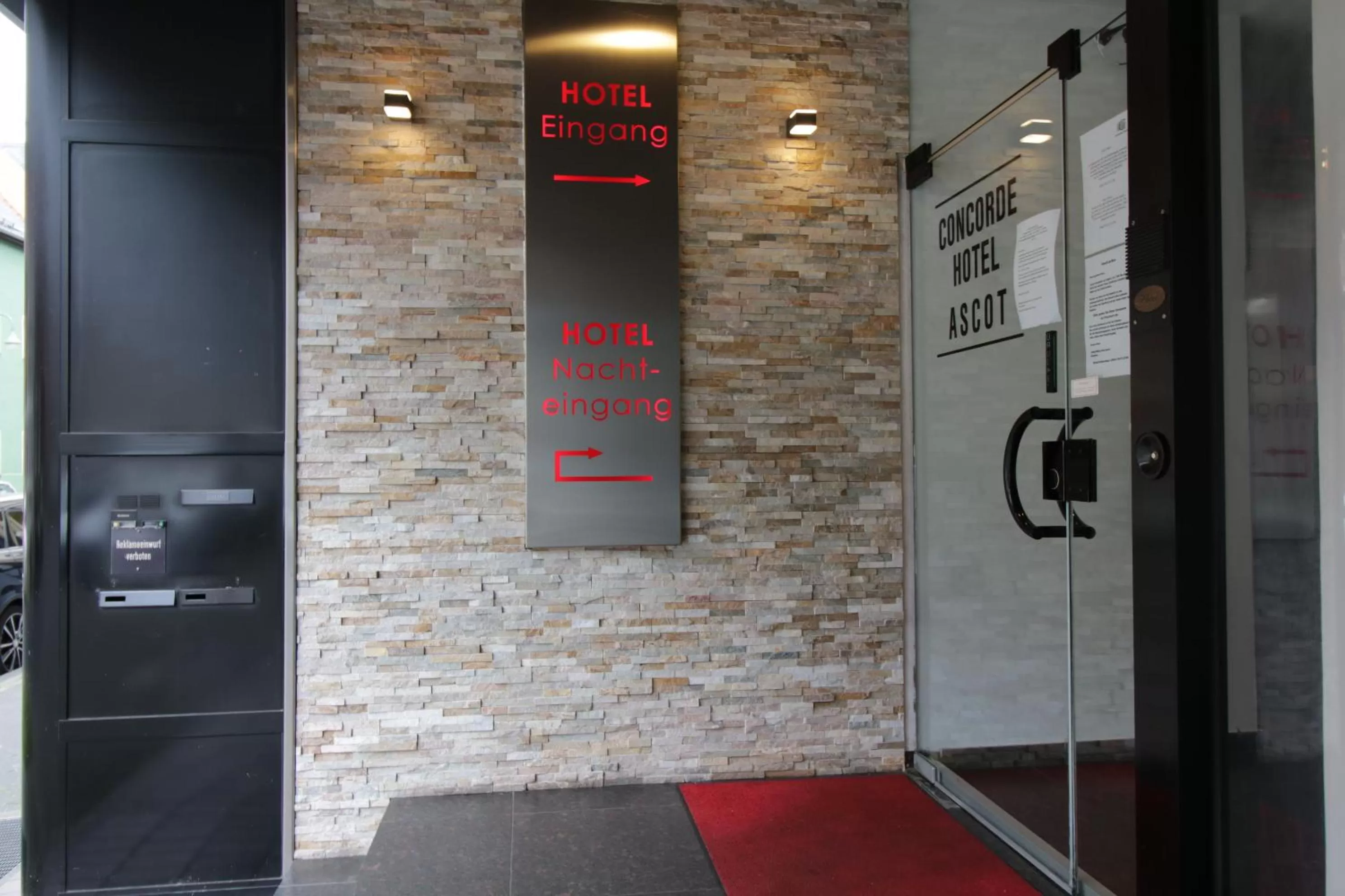 Property building in Concorde Hotel Ascot