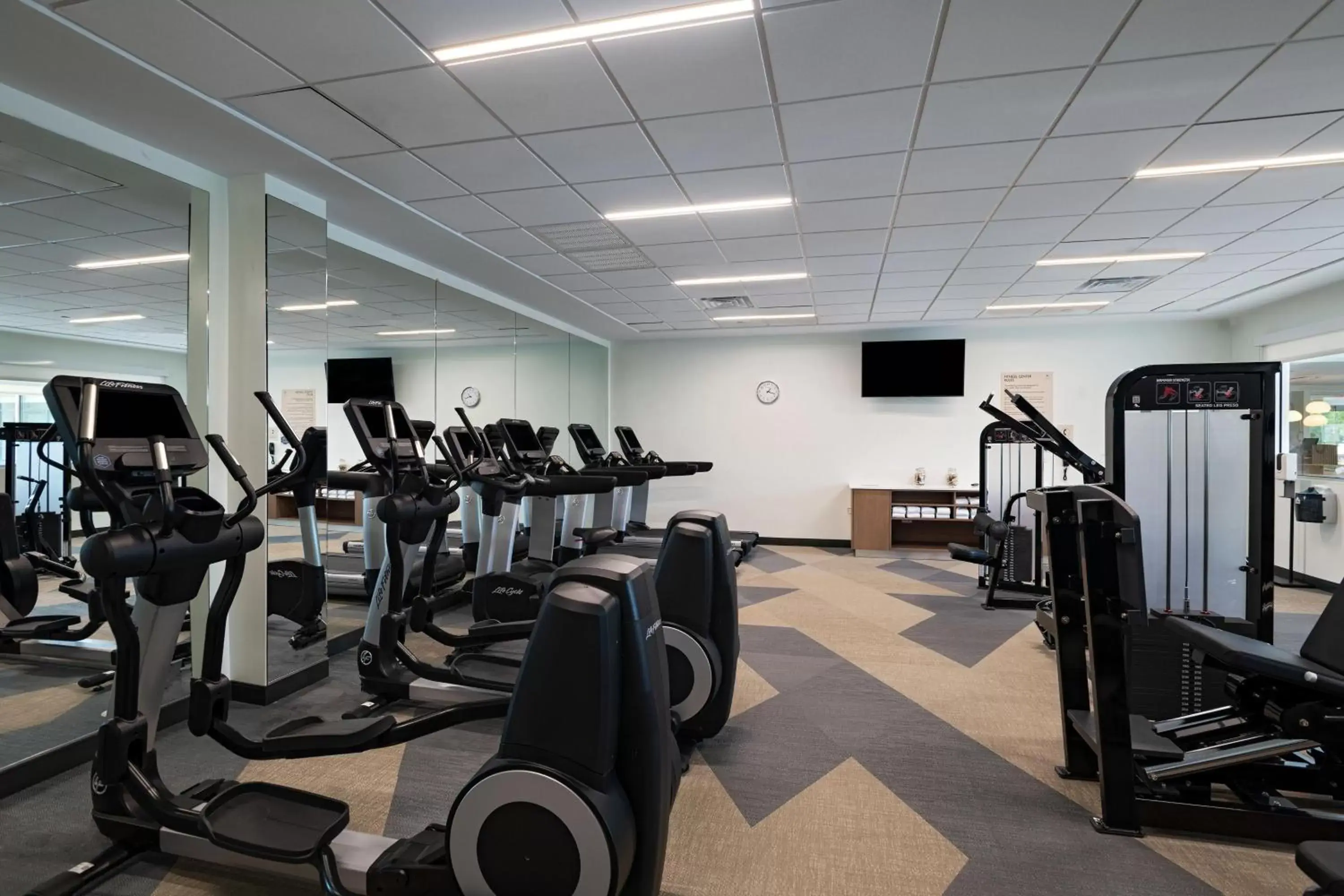 Fitness centre/facilities, Fitness Center/Facilities in Element Spring Valley