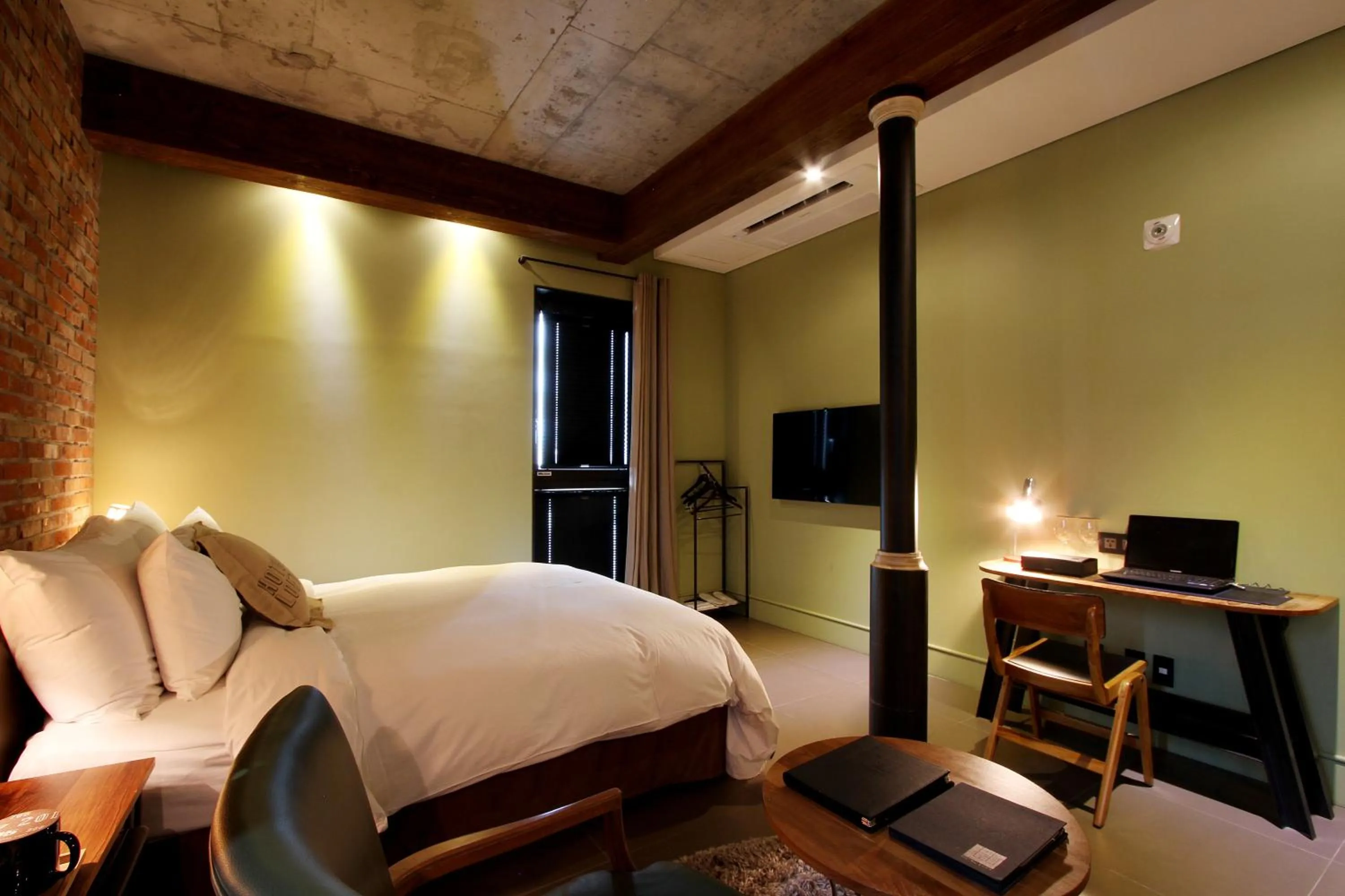 Photo of the whole room, Bed in Boutique Hotel Loft