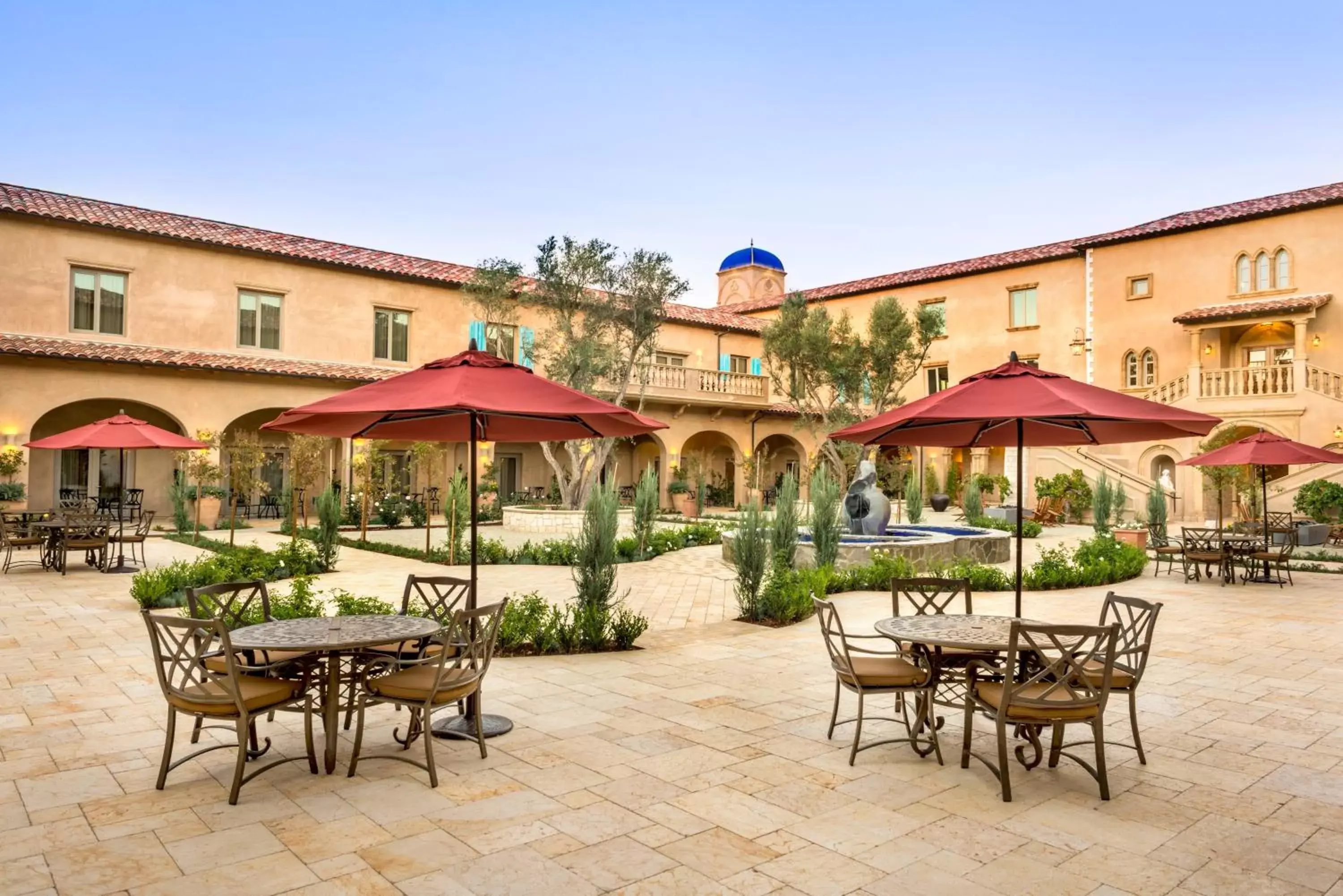 Balcony/Terrace, Restaurant/Places to Eat in Allegretto Vineyard Resort Paso Robles