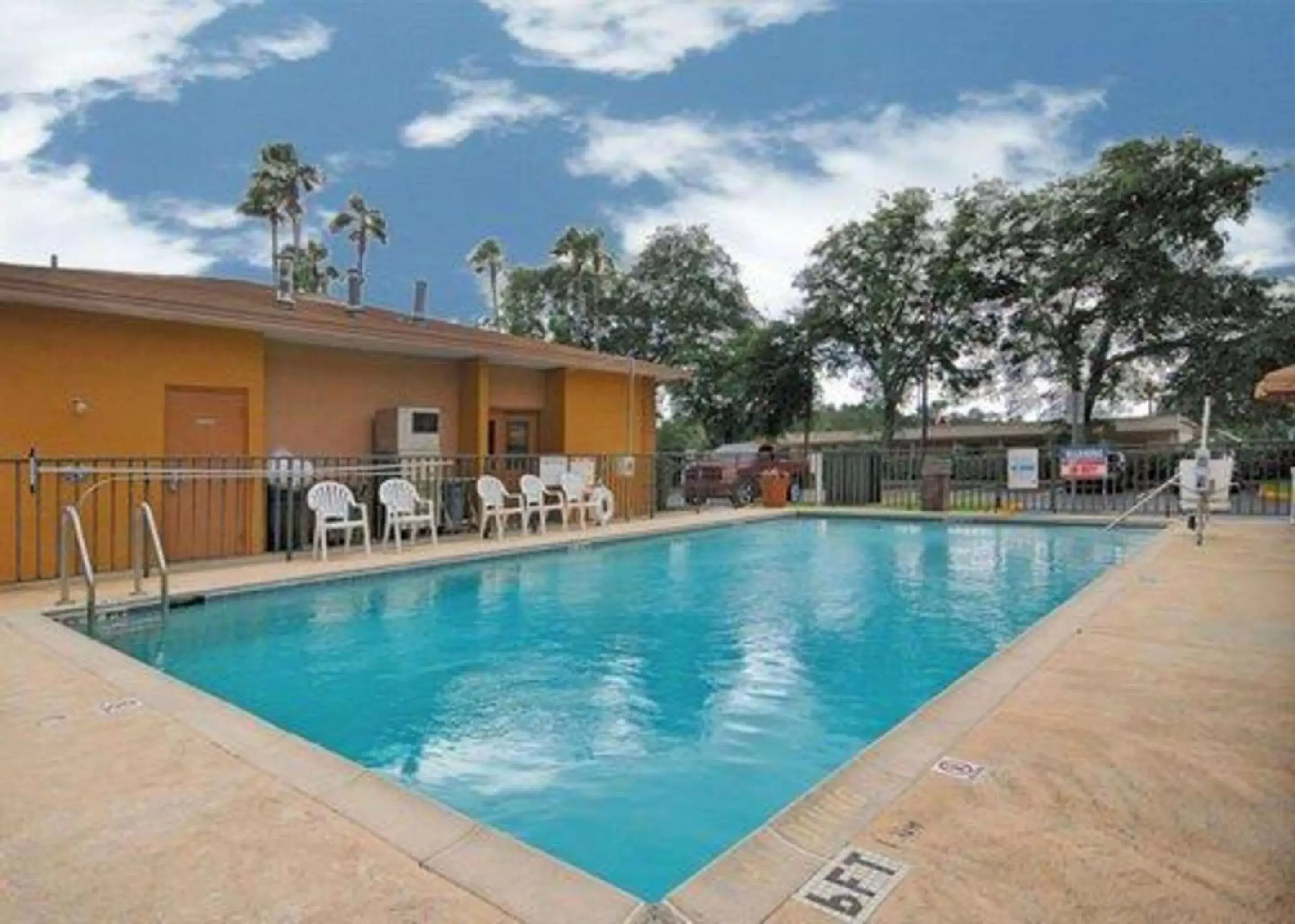 On site, Swimming Pool in Quality Inn Orange City