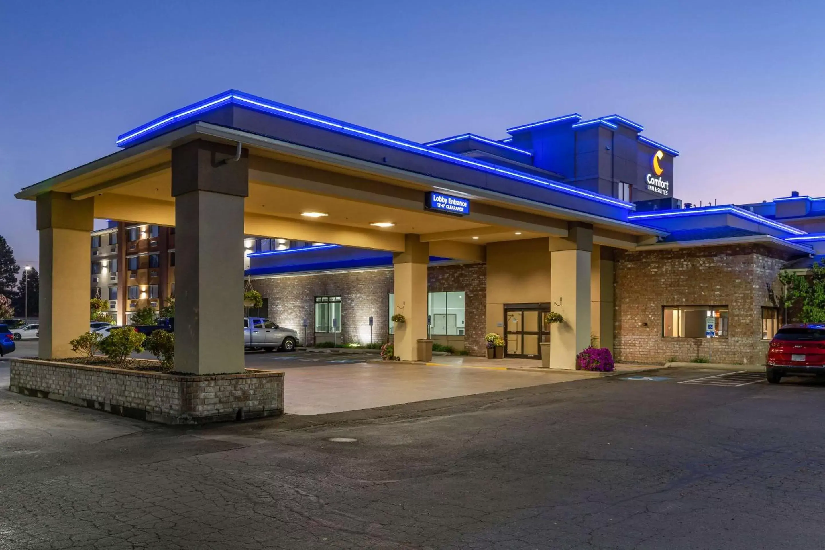 Property Building in Comfort Inn & Suites I-90 City Center