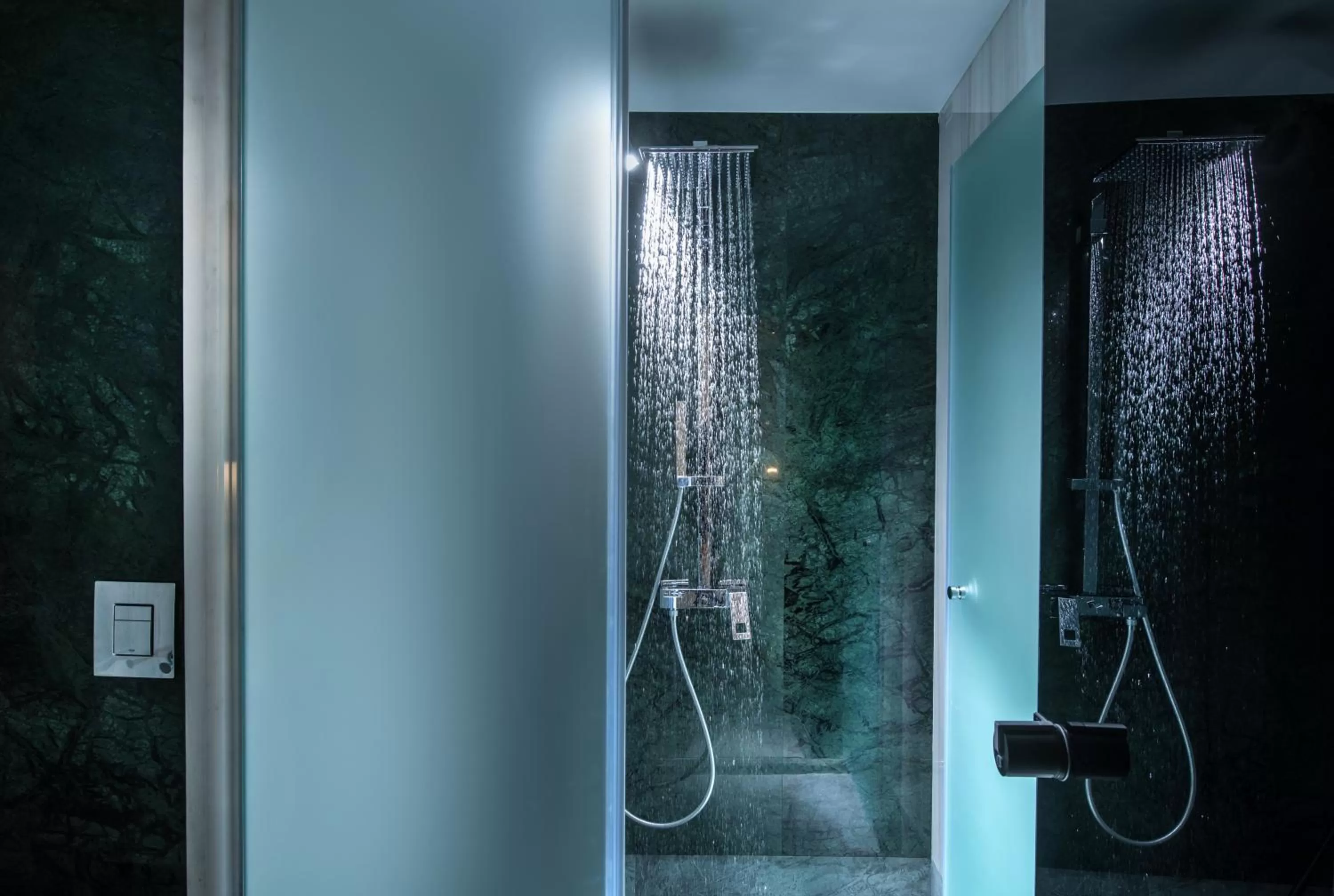 Shower in Dimargio Luxury Hotel & Spa