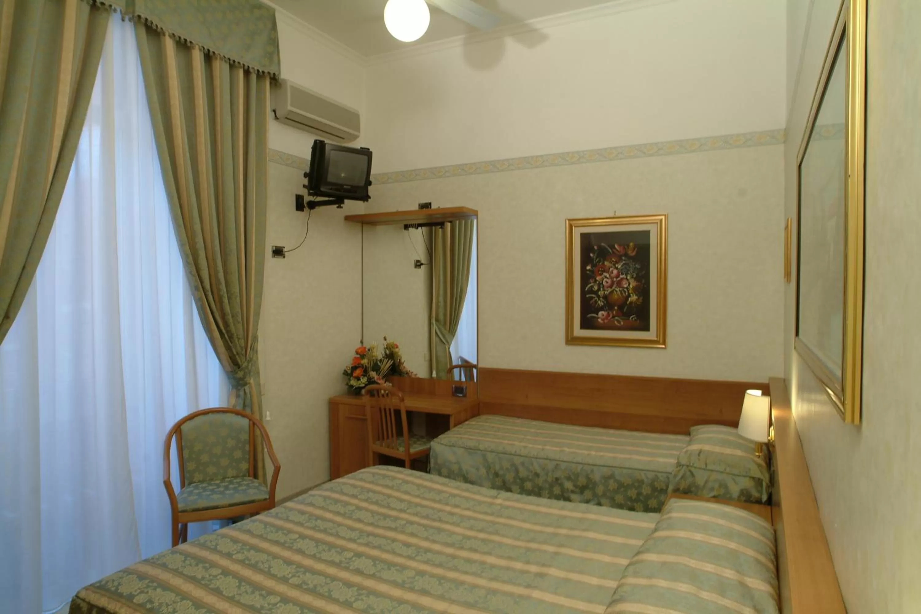 Photo of the whole room, Bed in Hotel Teti