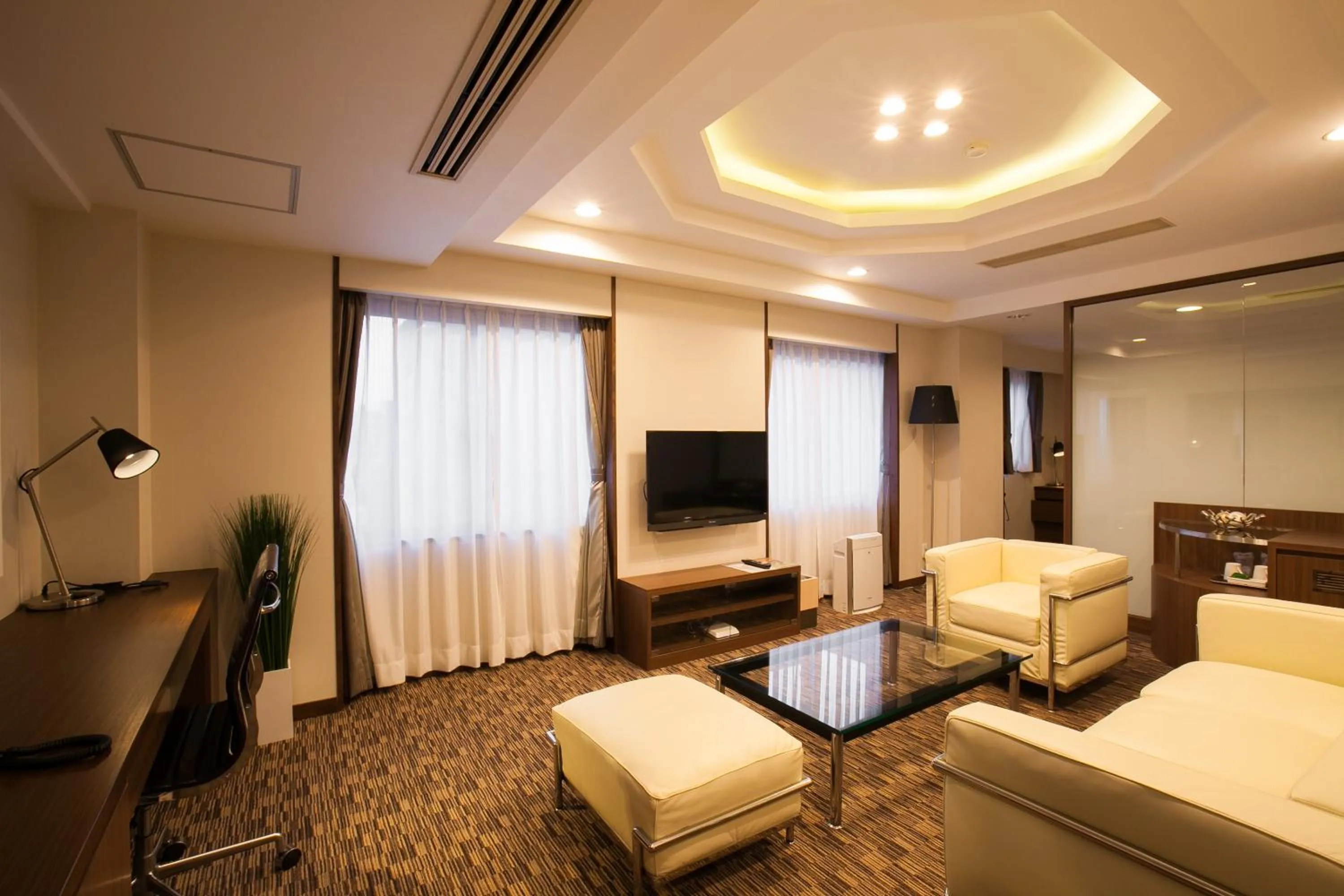 Seating area, Bed in Fukuoka Toei Hotel