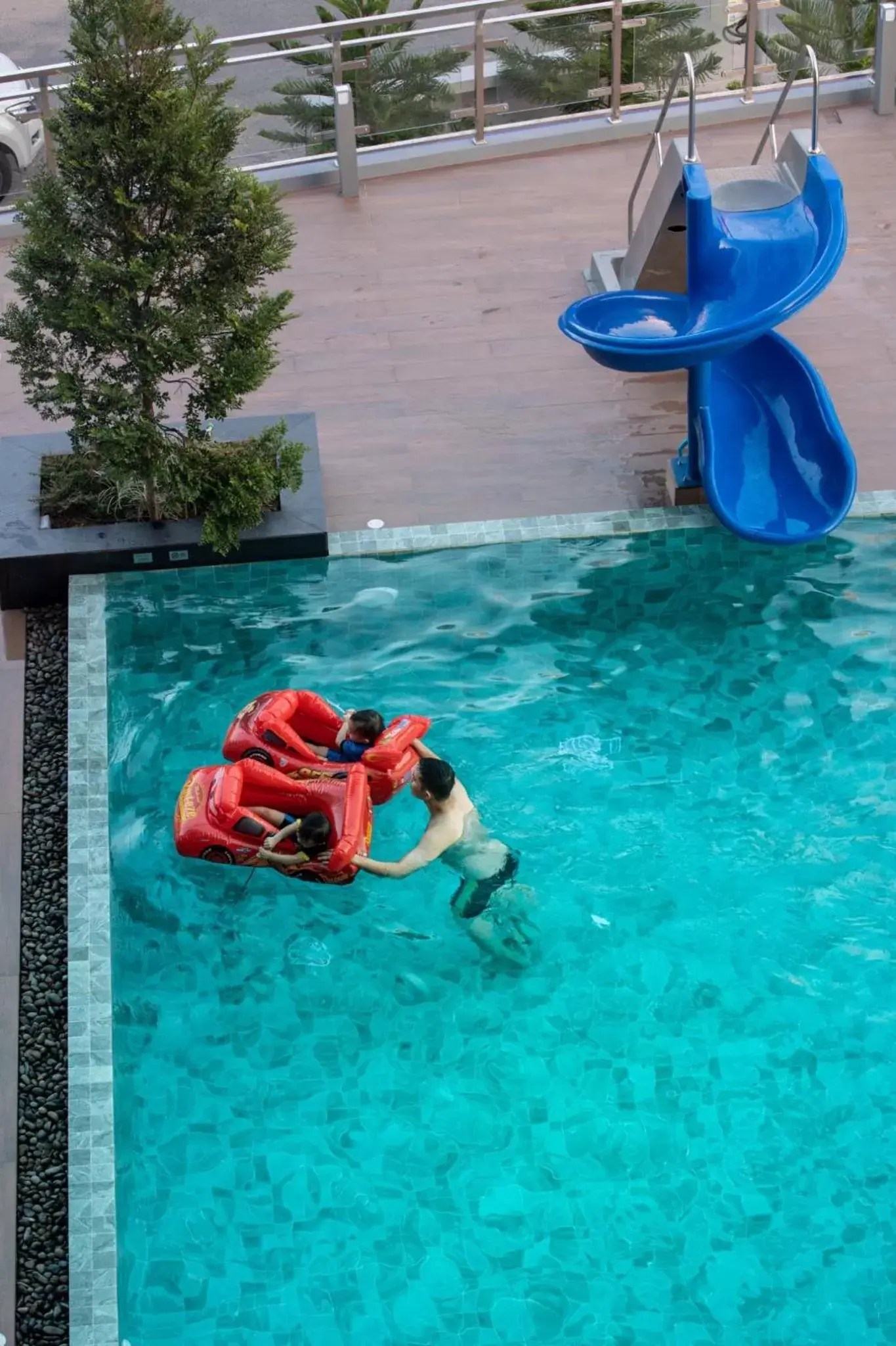 People, Water Park in Lewit Hotel Pattaya, a member of Radisson Individuals